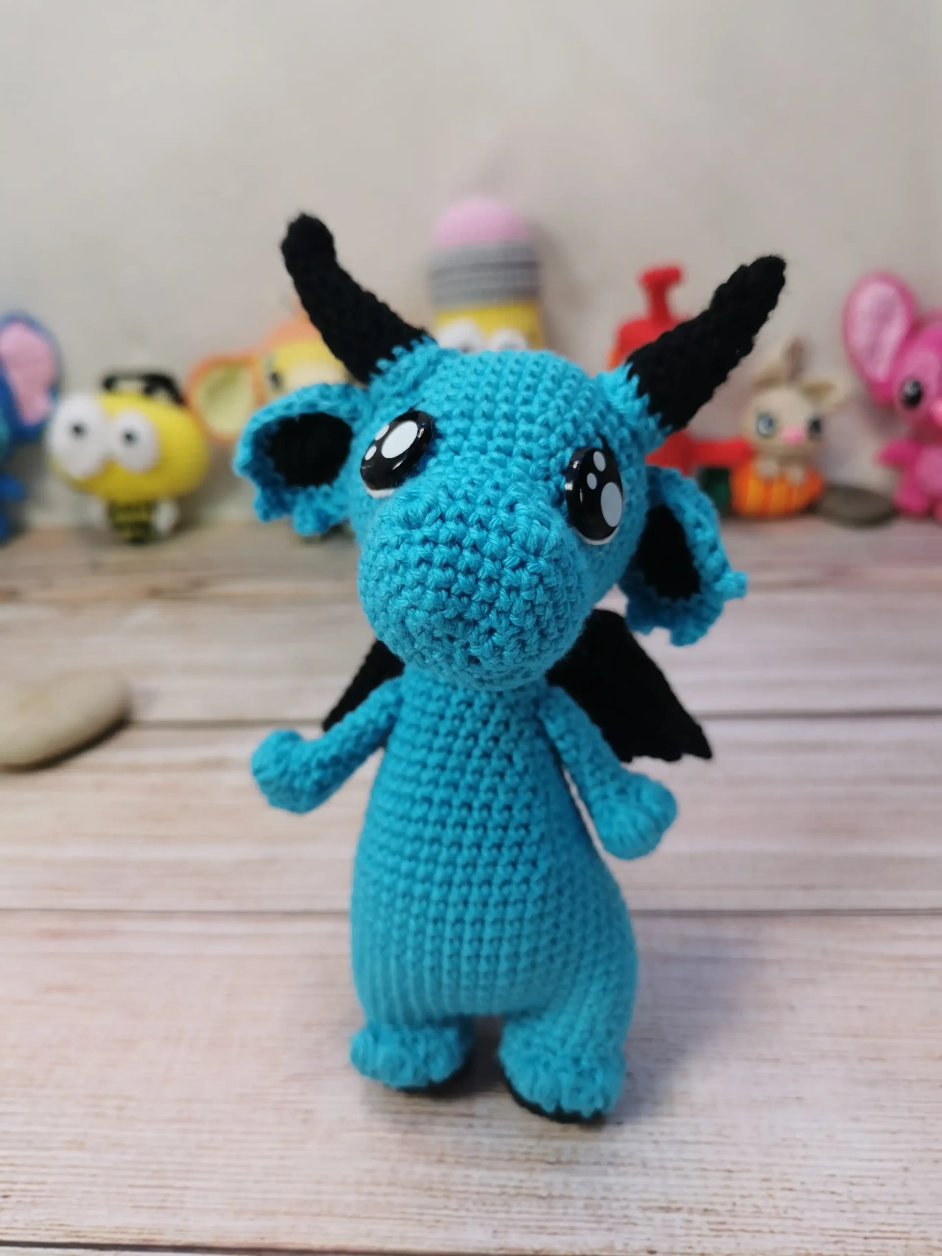 dragon littleblue amigurumi fait main au crochet par La Mu's Heure