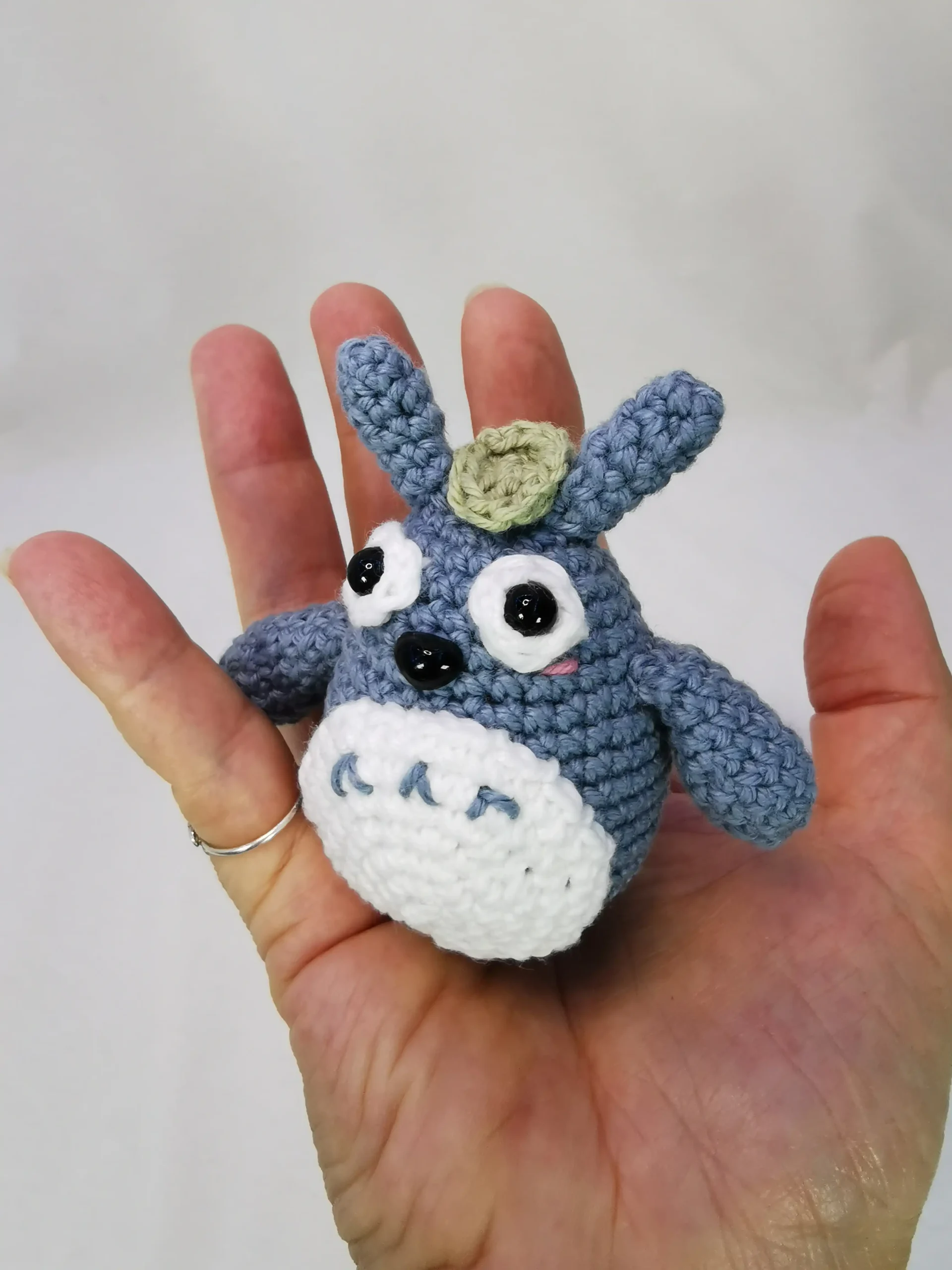 Totoro amigurumi fait main au crochet par La Mu's Heure