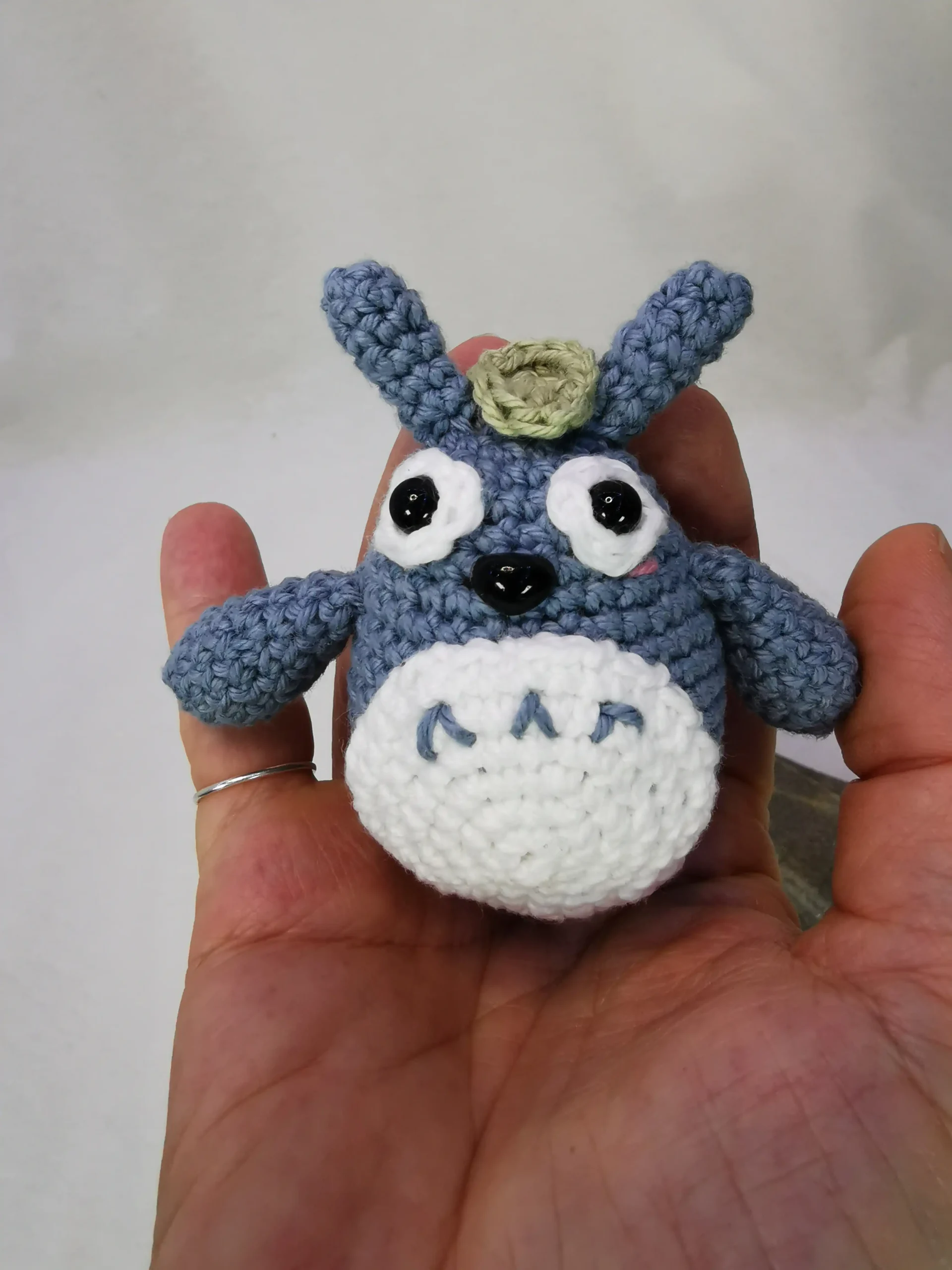 Totoro amigurumi fait main au crochet par La Mu's Heure
