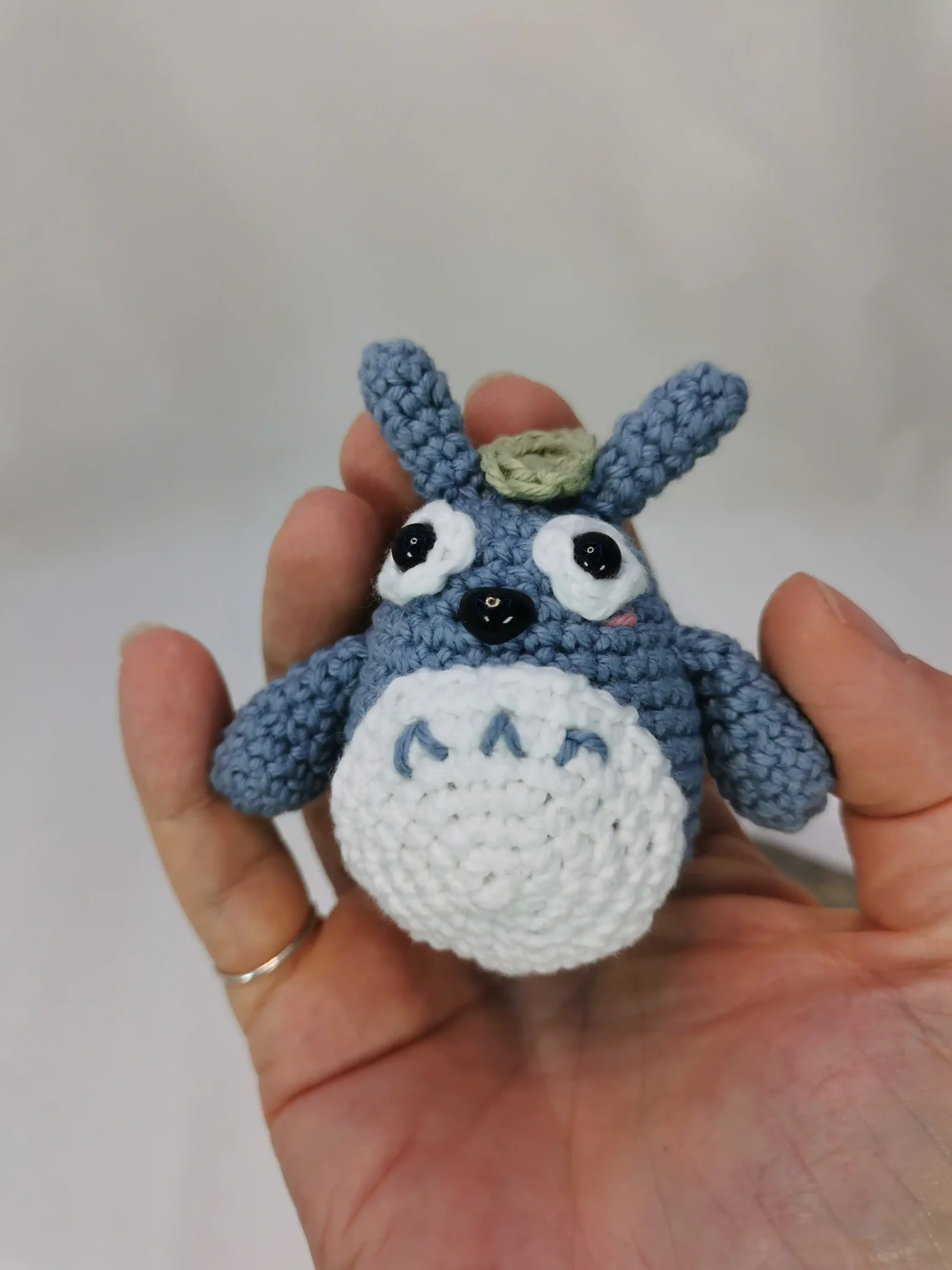 Totoro amigurumi fait main au crochet par La Mu's Heure