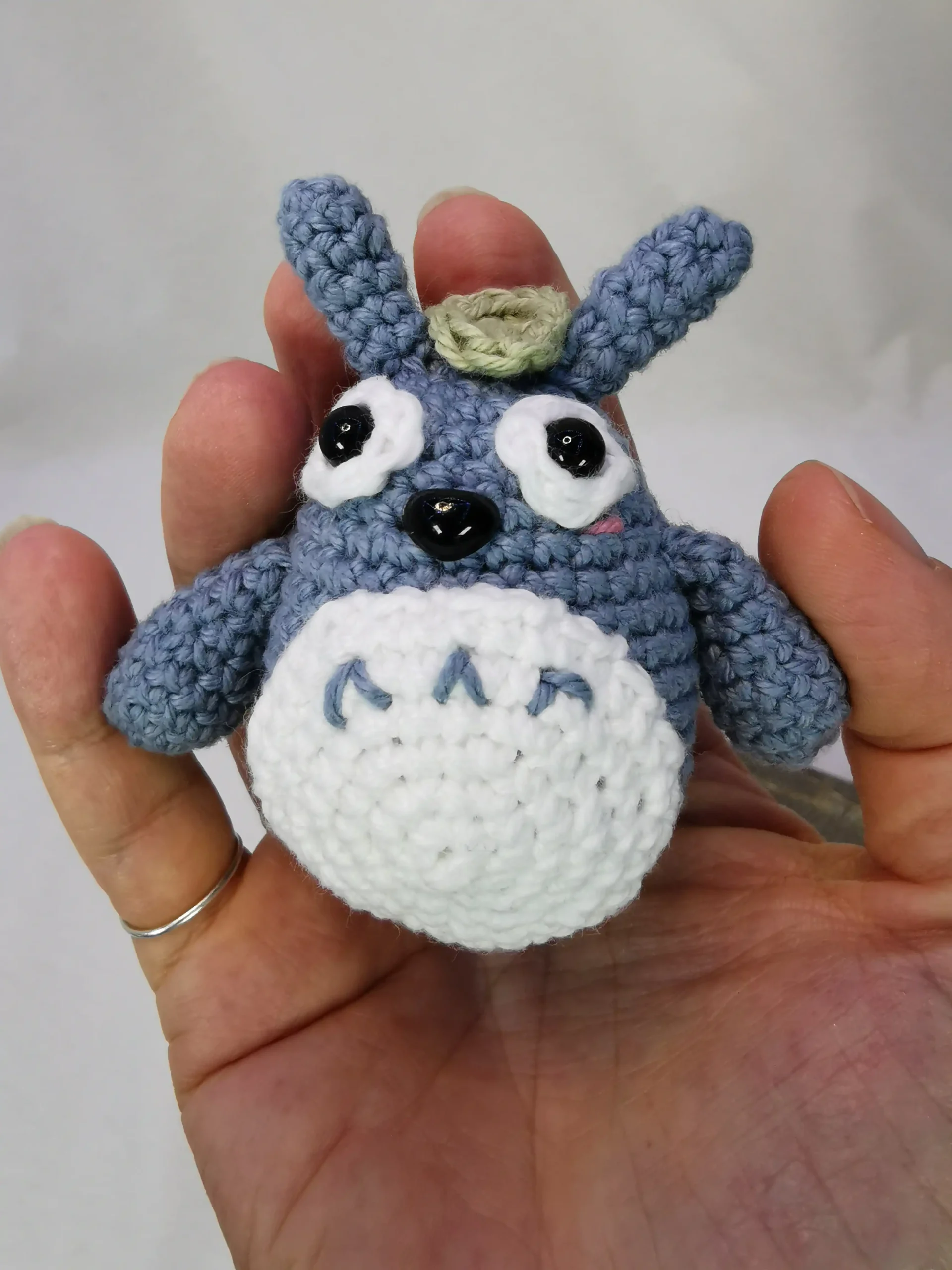 Totoro amigurumi fait main au crochet par La Mu's Heure