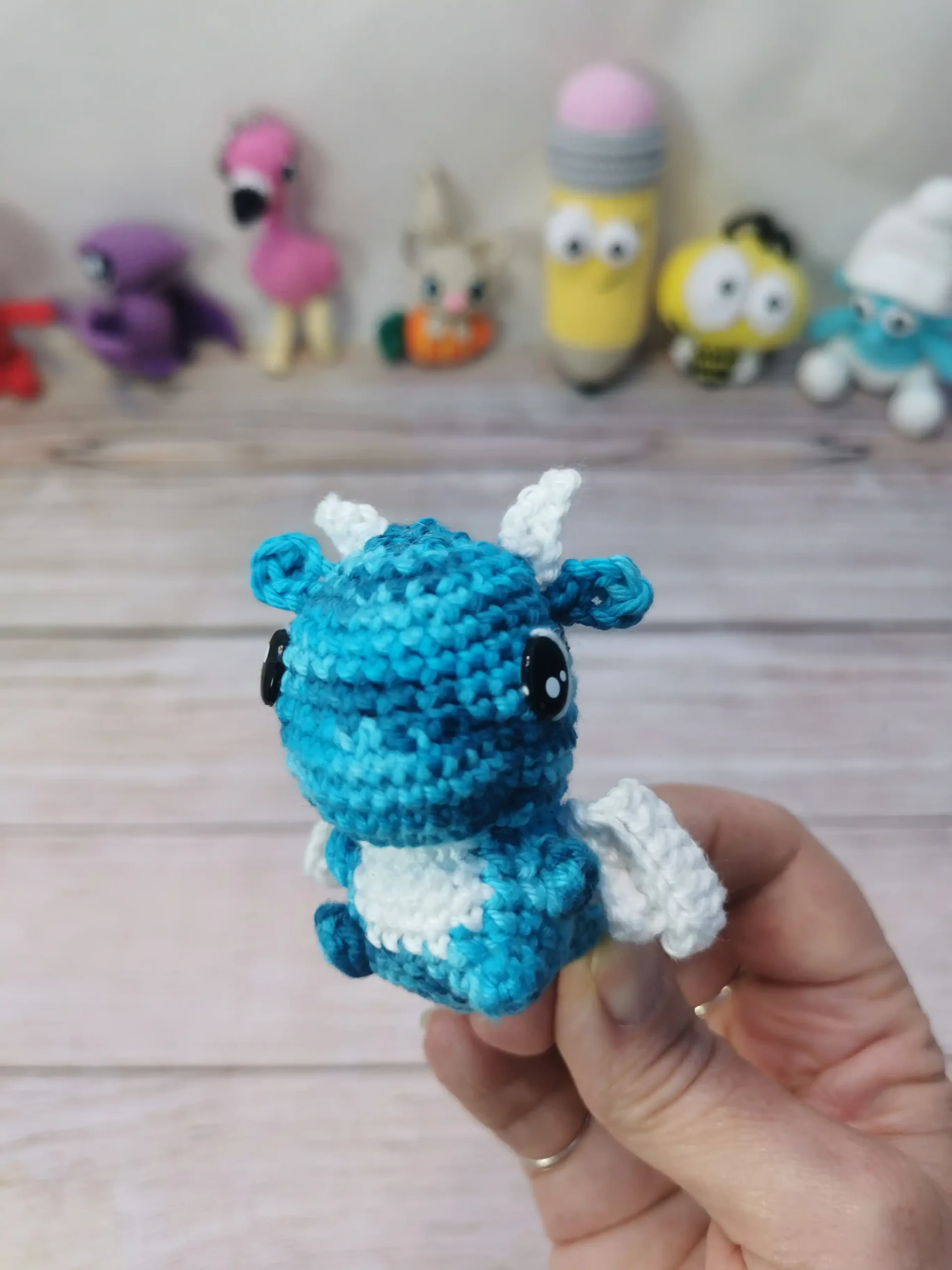 Petit Dragon Porte-clés Amigurumi fait main au crochet par La Mu's Heure