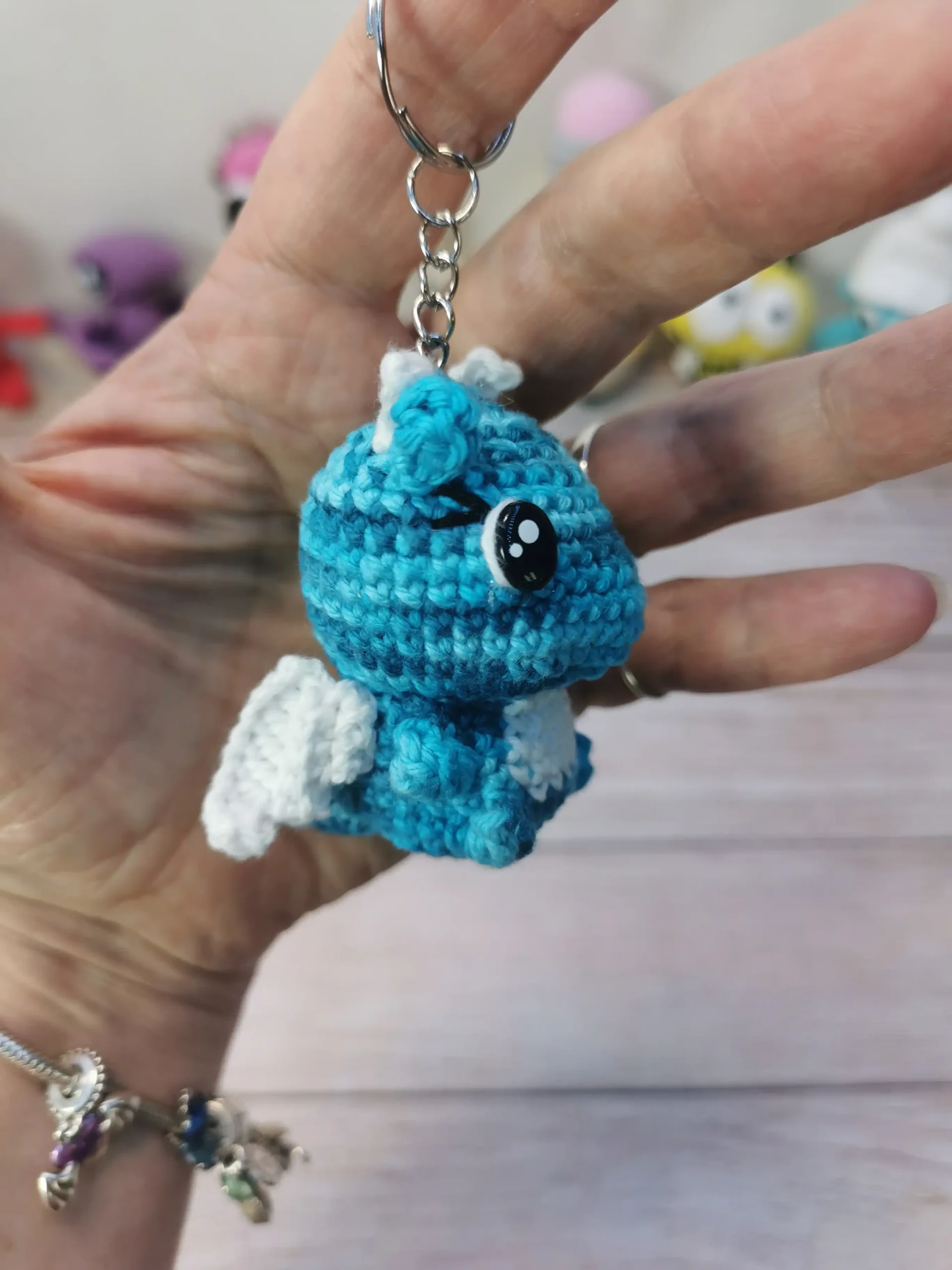 Petit Dragon Porte-clés Amigurumi fait main au crochet par La Mu's Heure