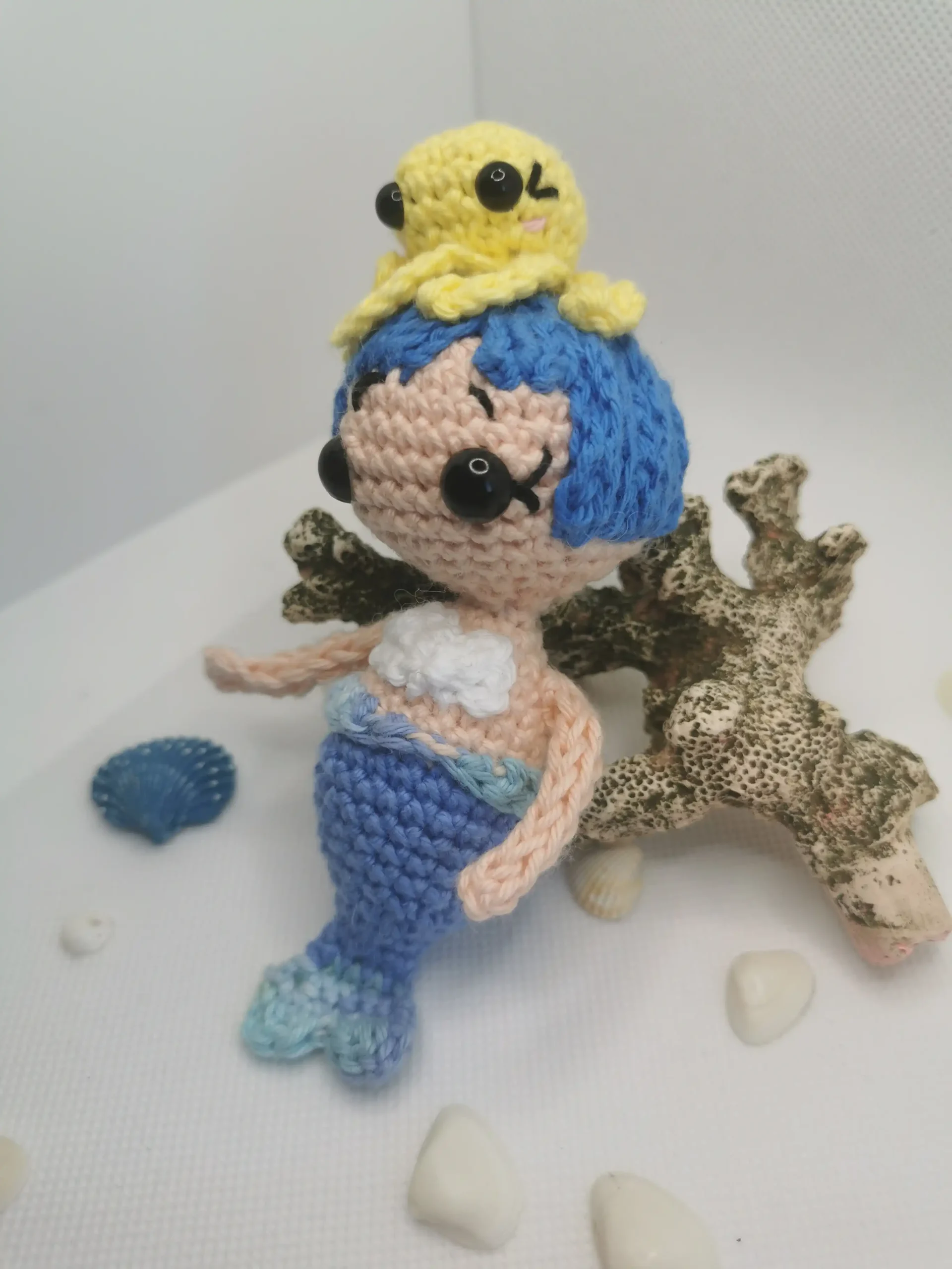 Bébé sirène amigurumi fait main au crochet par La Mu's heure
