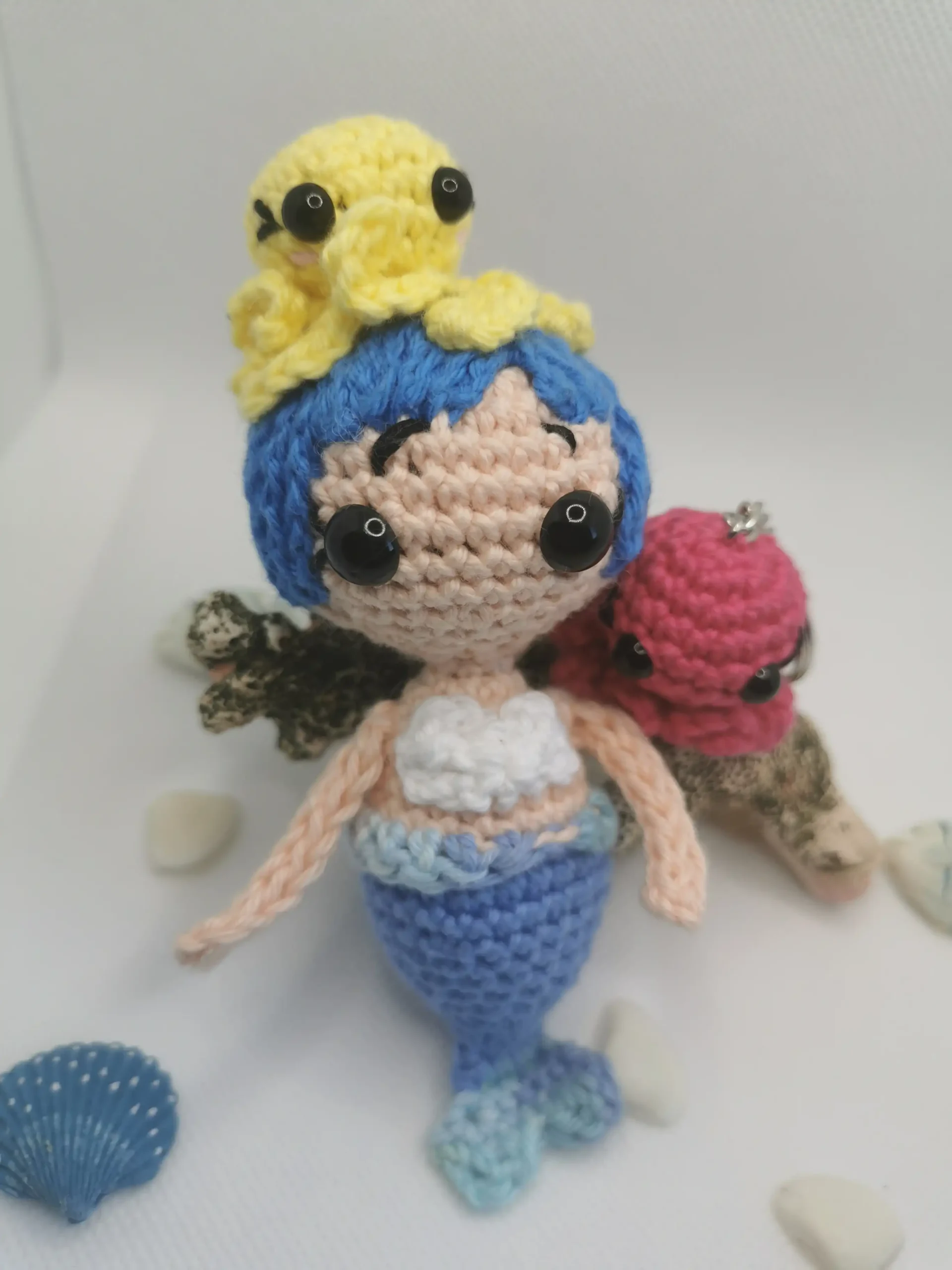 Bébé sirène amigurumi fait main au crochet par La Mu's heure