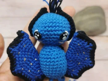 Chauve-souris amigurumi fait au crochet par La Mu's Heure