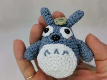 Totoro amigurumi fait main au crochet par La Mu's Heure