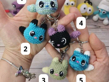 Porte clef chat, amigurumi kawaii fait main au crochet par La Mu's Heure