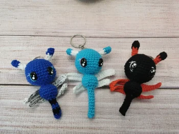 Libellule amigurumi fait main au crochet par La Mu's Heure