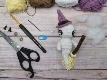 Tuto sorcière fantôme amigurumi au crochet par La Mu's heure