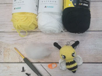 Tutoriel d Abeille porte-clef amigurumi fait main au crochet par La Mu's Heure