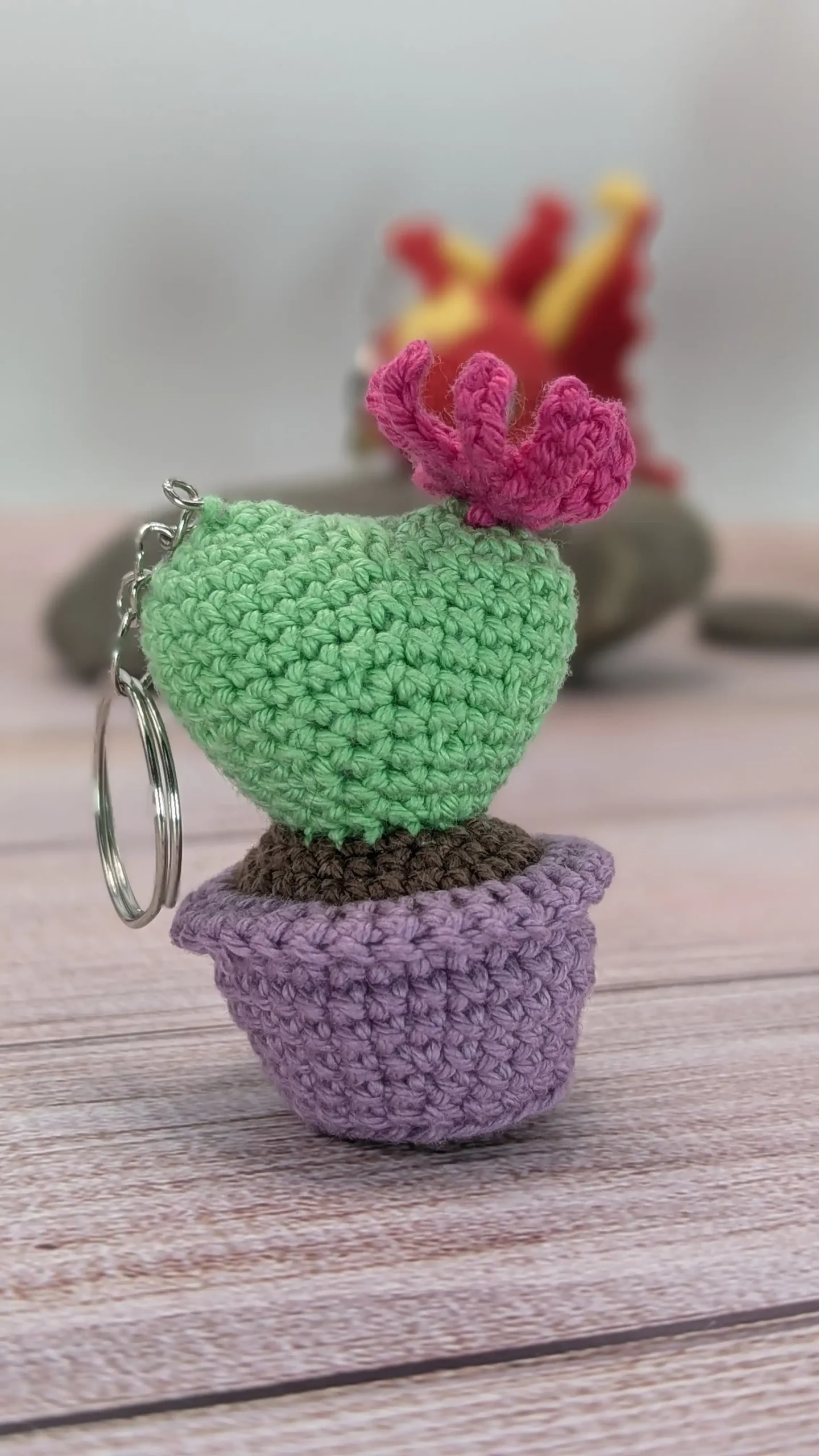Cactus Cœur amigurumi fait main au crochet par La Mu's heure