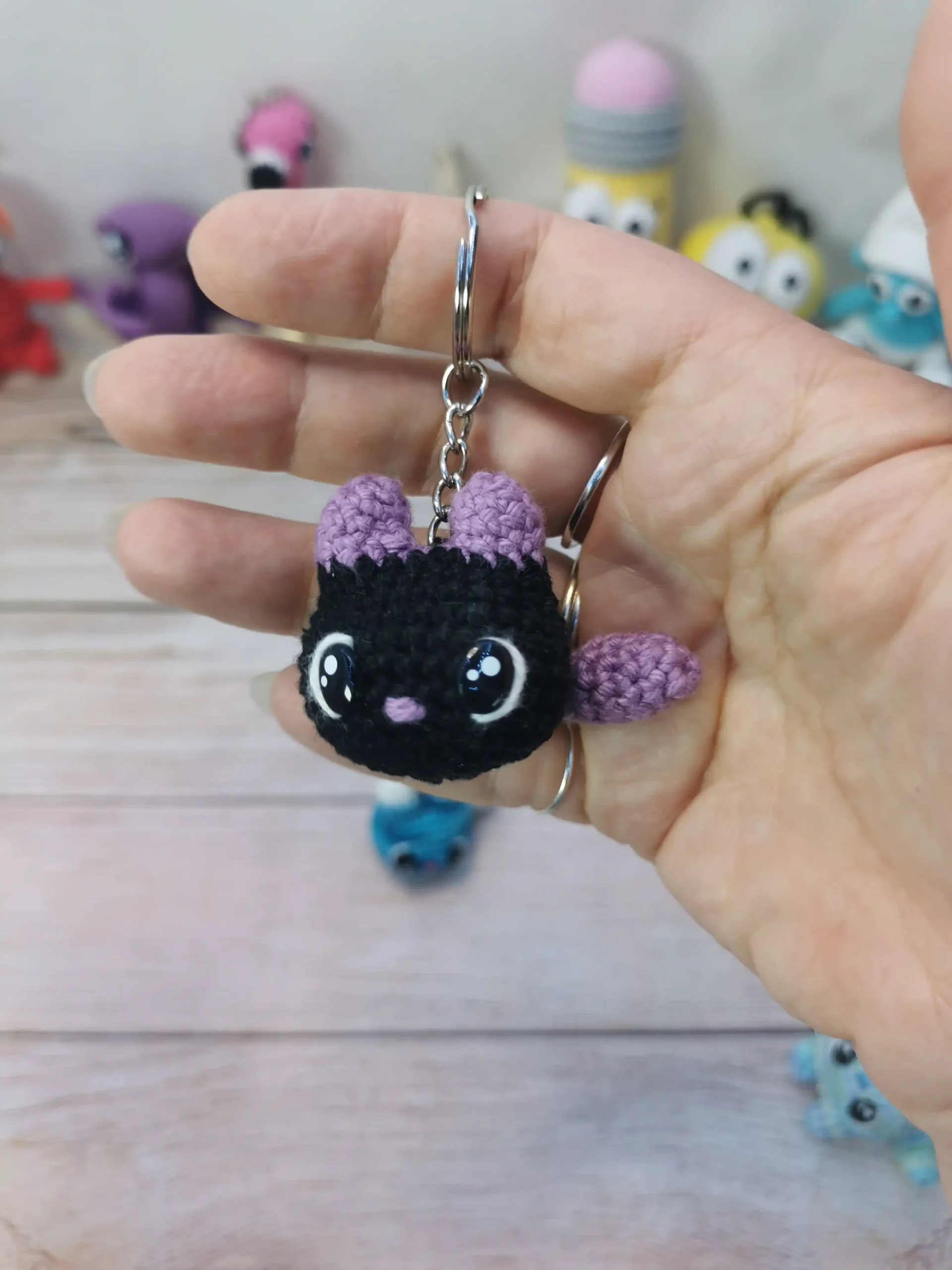 Porte clef chat, amigurumi kawaii fait main au crochet par La Mu's Heure