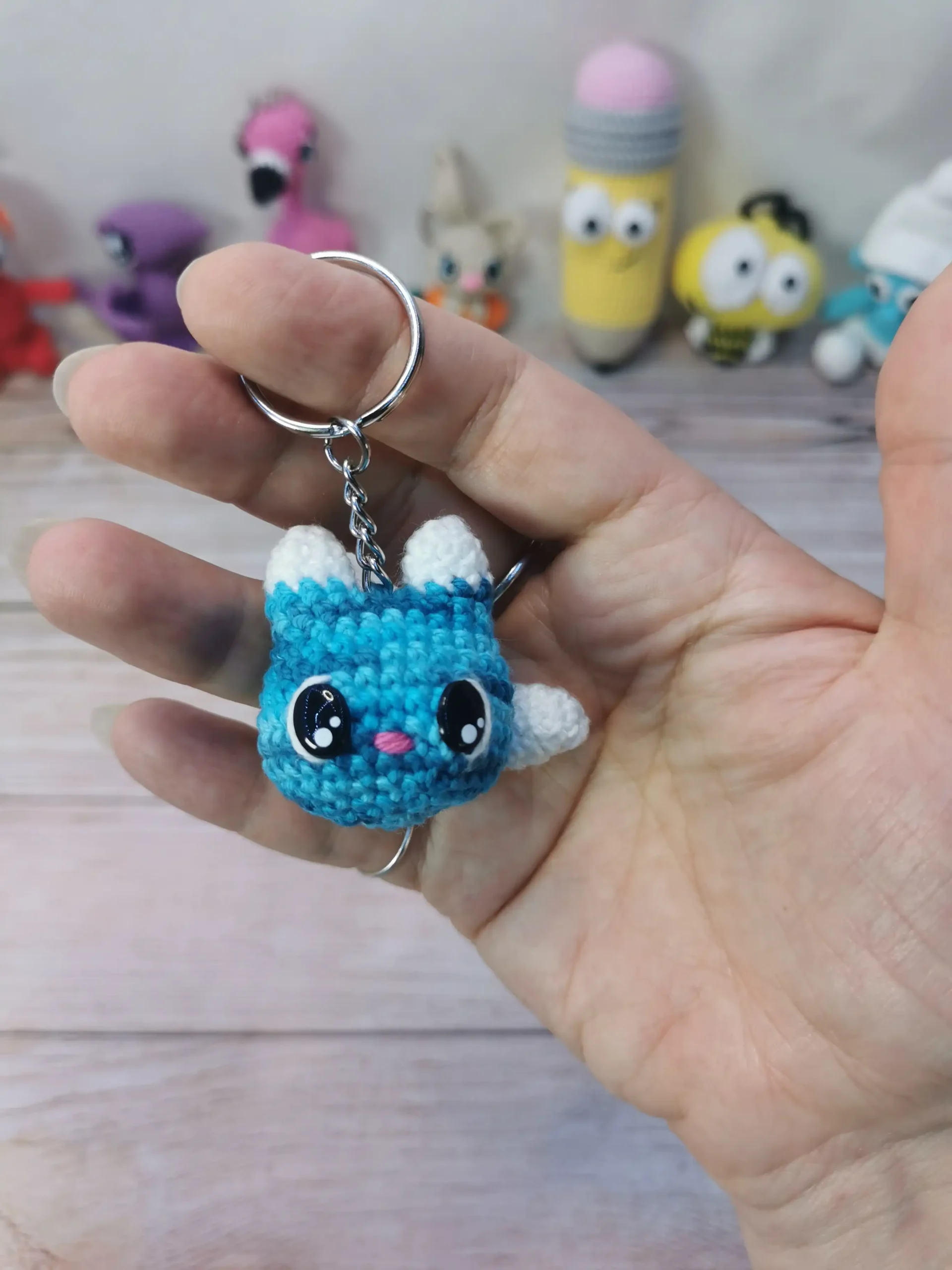 Porte clef chat, amigurumi kawaii fait main au crochet par La Mu's Heure