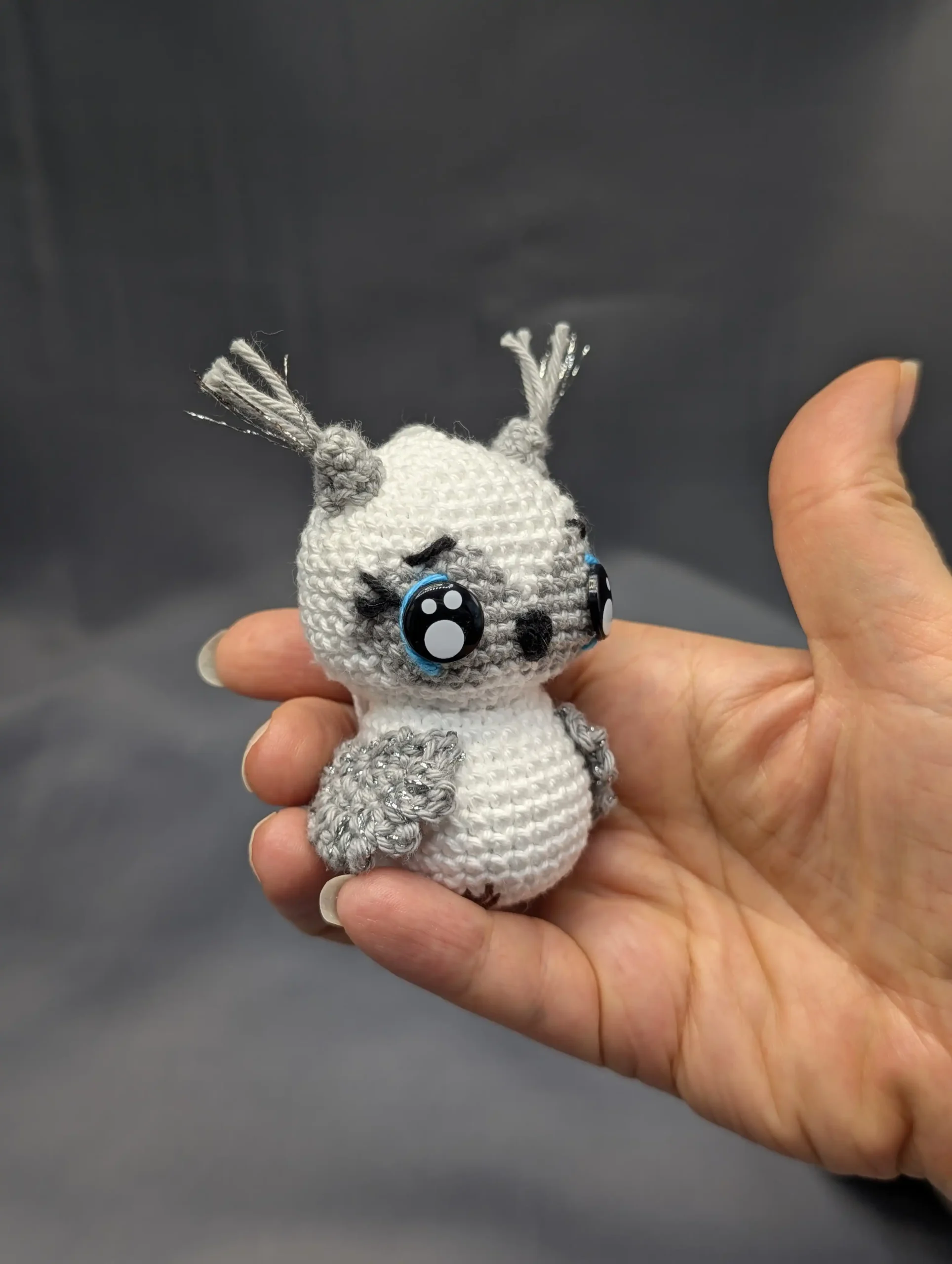 Chouette amigurumi fait main au crochet par La Mu's heure