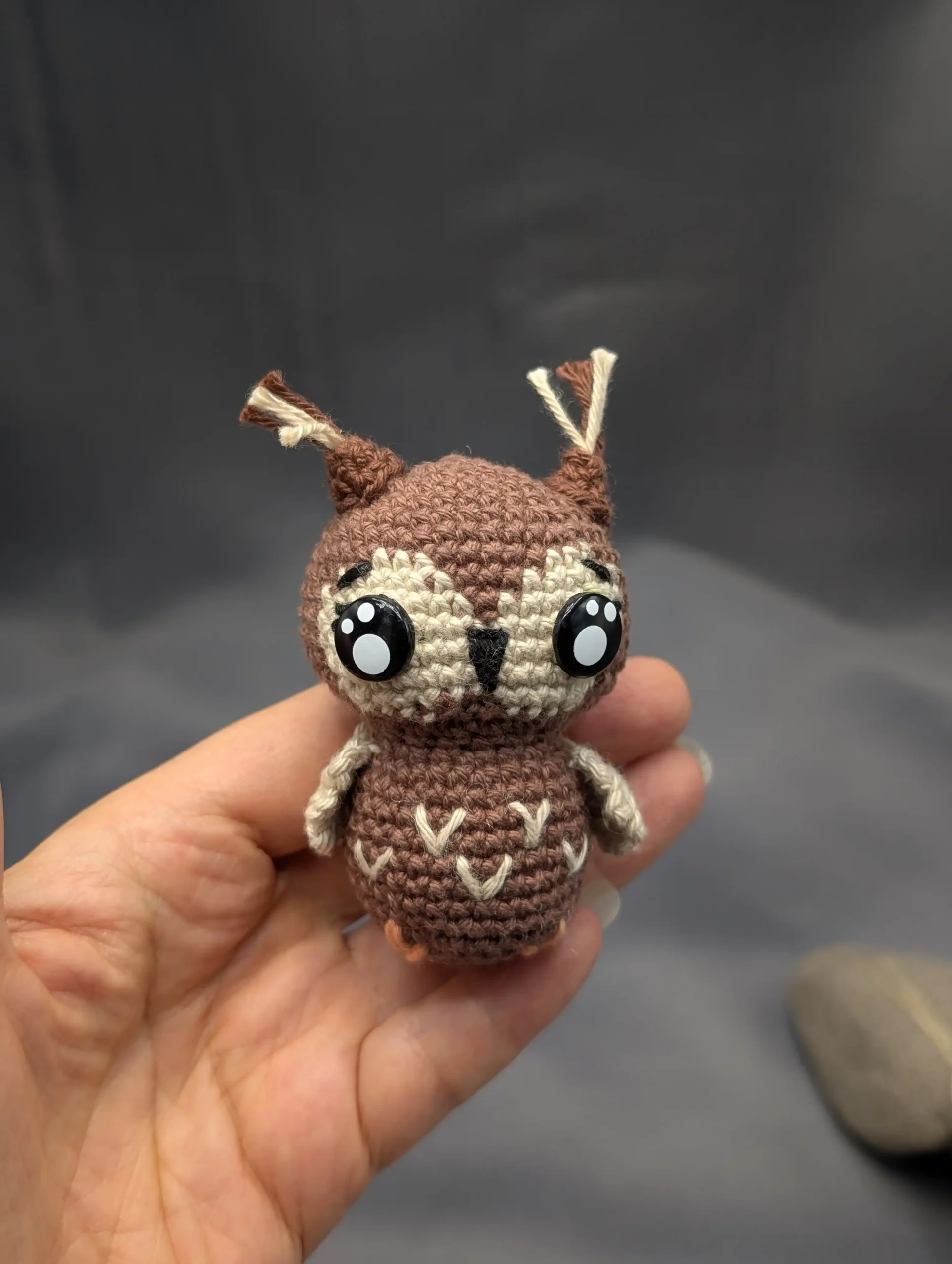 Chouette amigurumi fait main au crochet par La Mu's heure