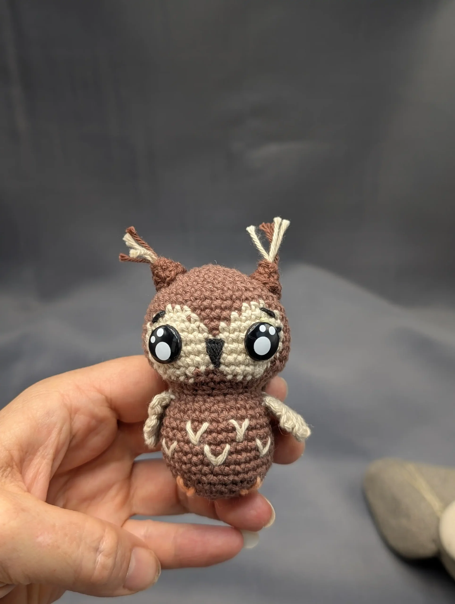 Chouette amigurumi fait main au crochet par La Mu's heure