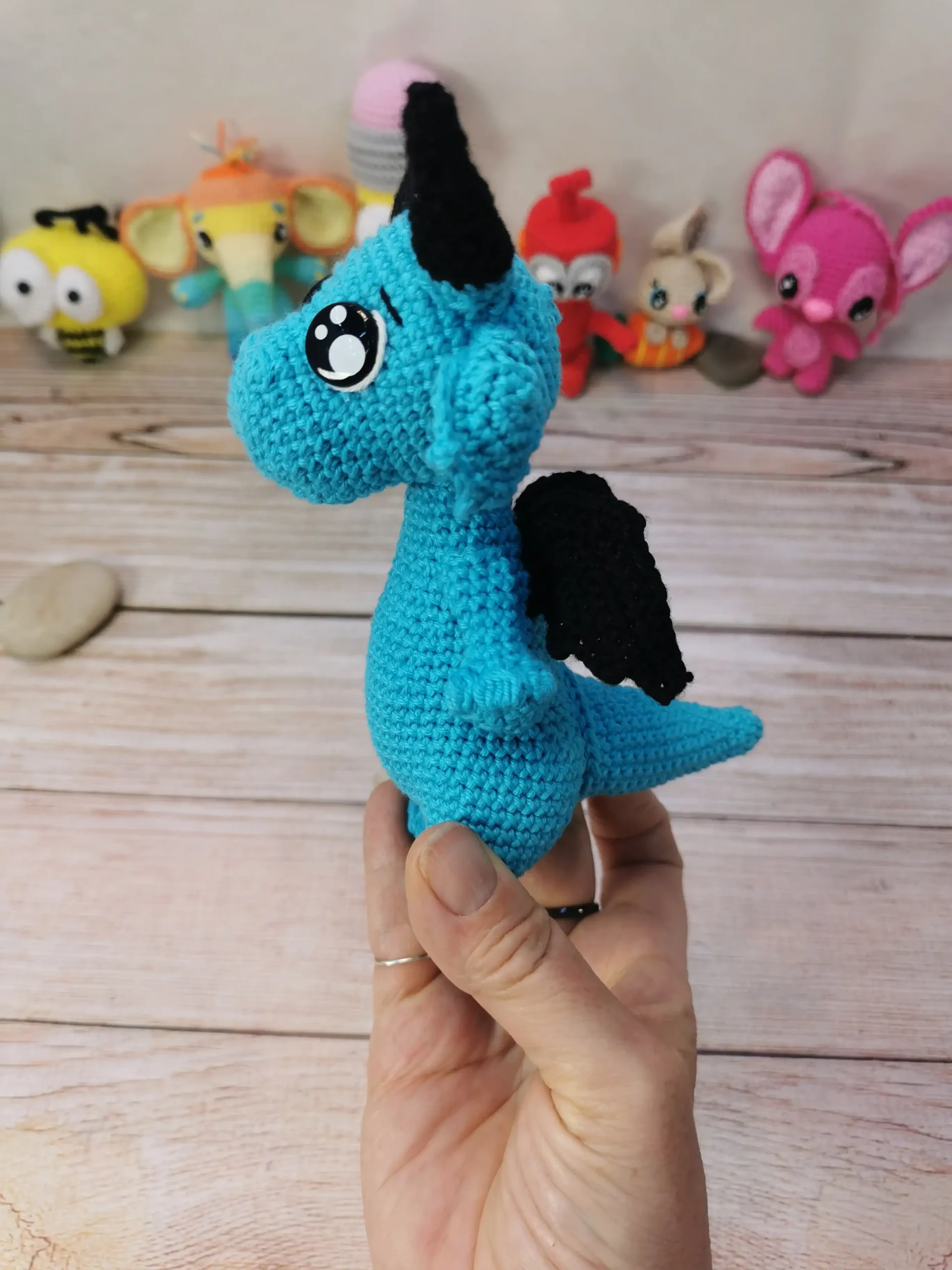 dragon littleblue amigurumi fait main au crochet par La Mu's Heure