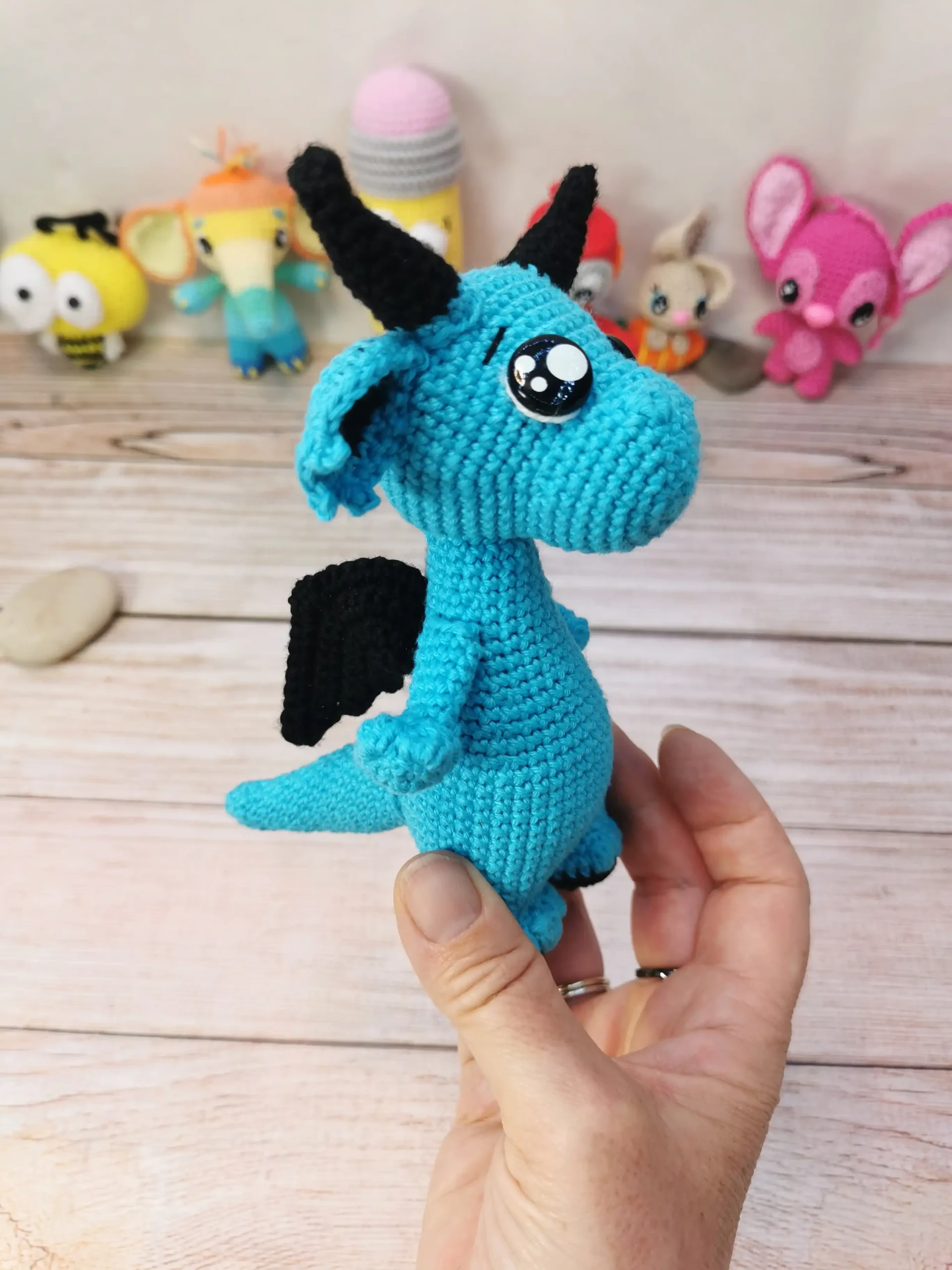 dragon littleblue amigurumi fait main au crochet par La Mu's Heure