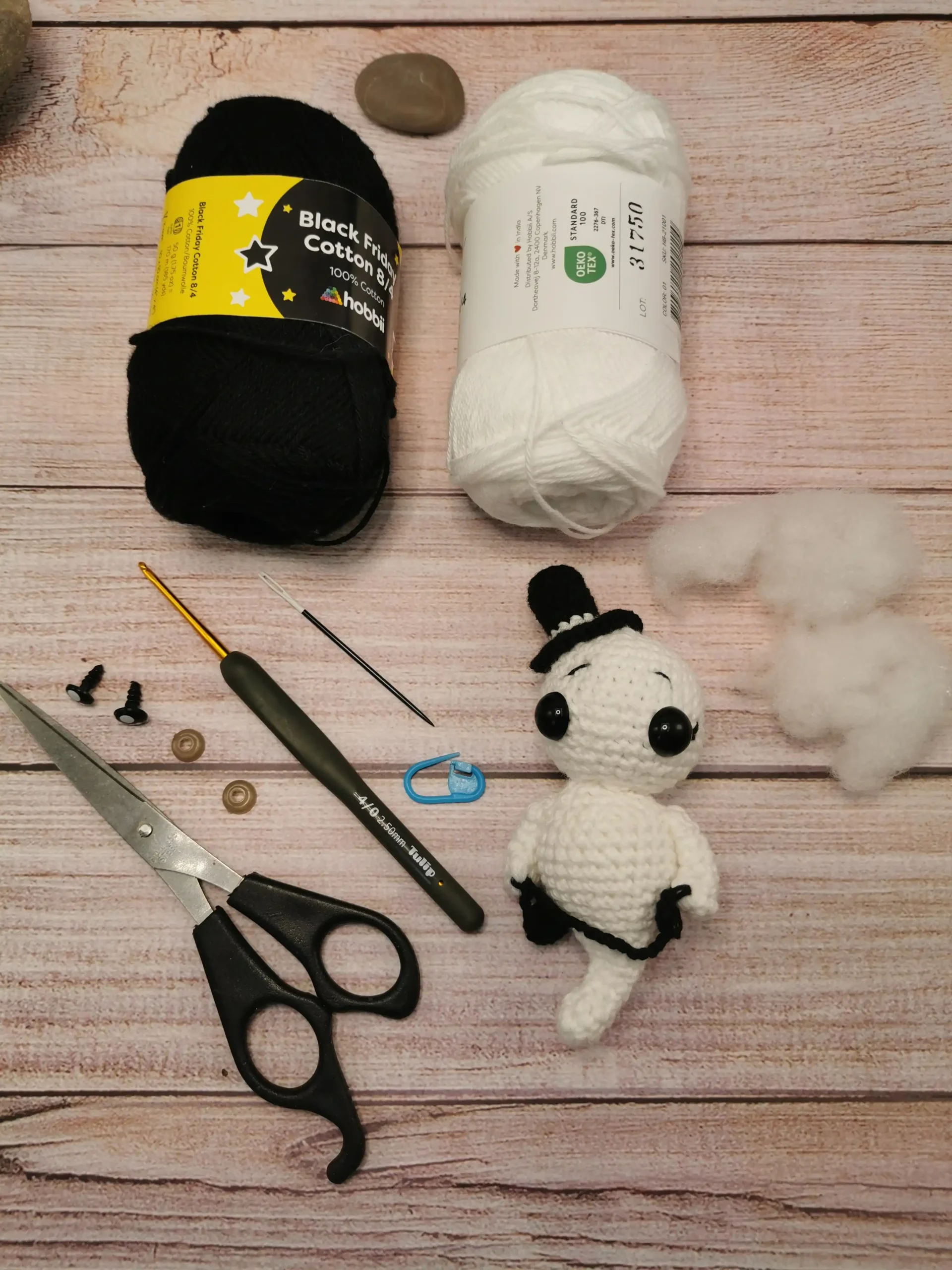 Tuto fantôme gentleman amigurumi au crochet par La Mu's heure
