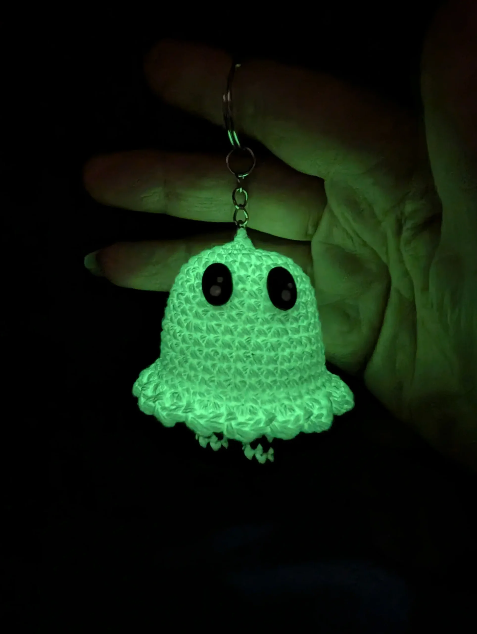 fantôme qui brille amigurumi fait main au crochet par La Mu's heure