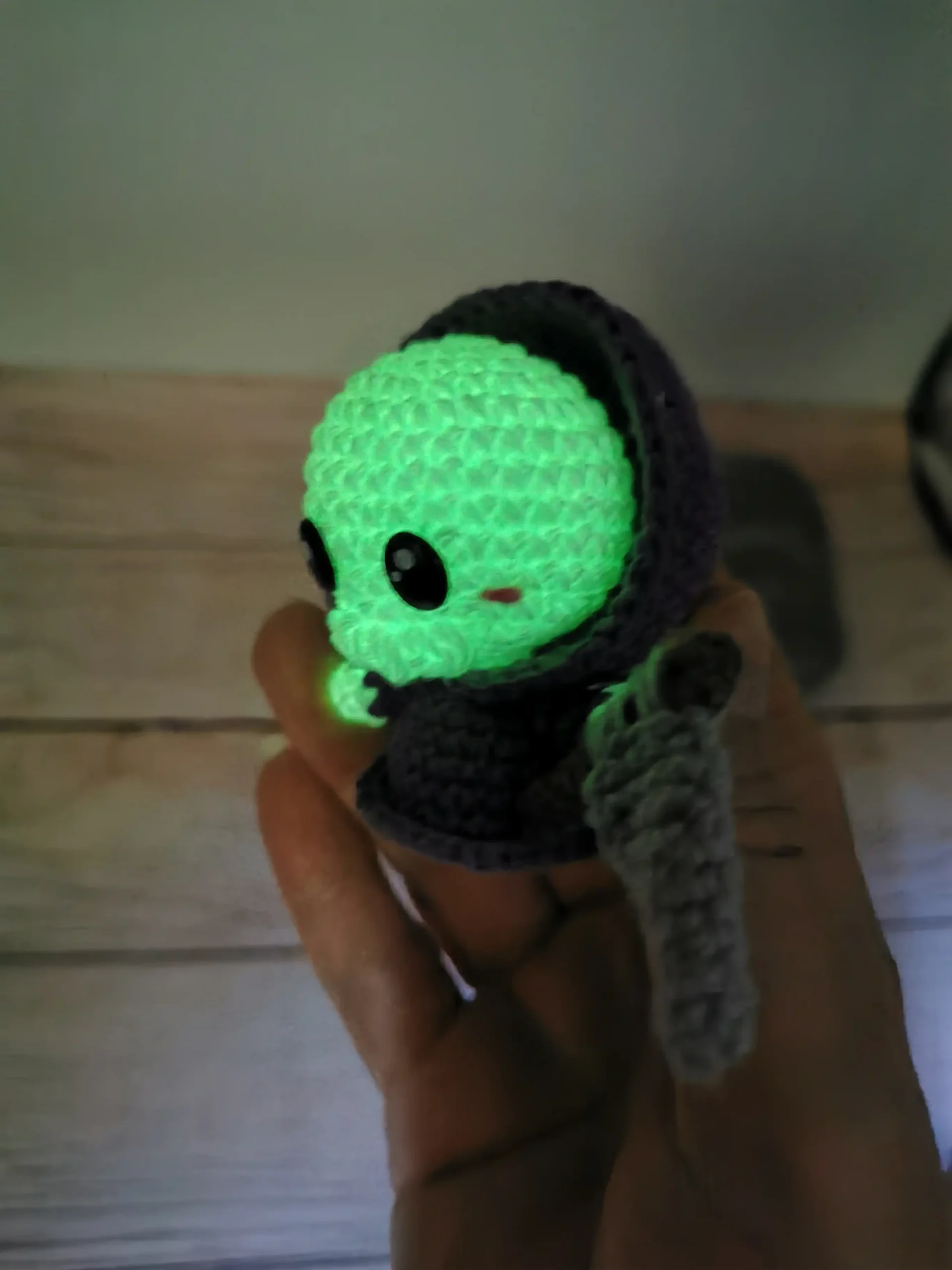 Faucheuse/Ripper en porte-clés amigurumi kawaii, conçu à la main au crochet par La Mu's heure