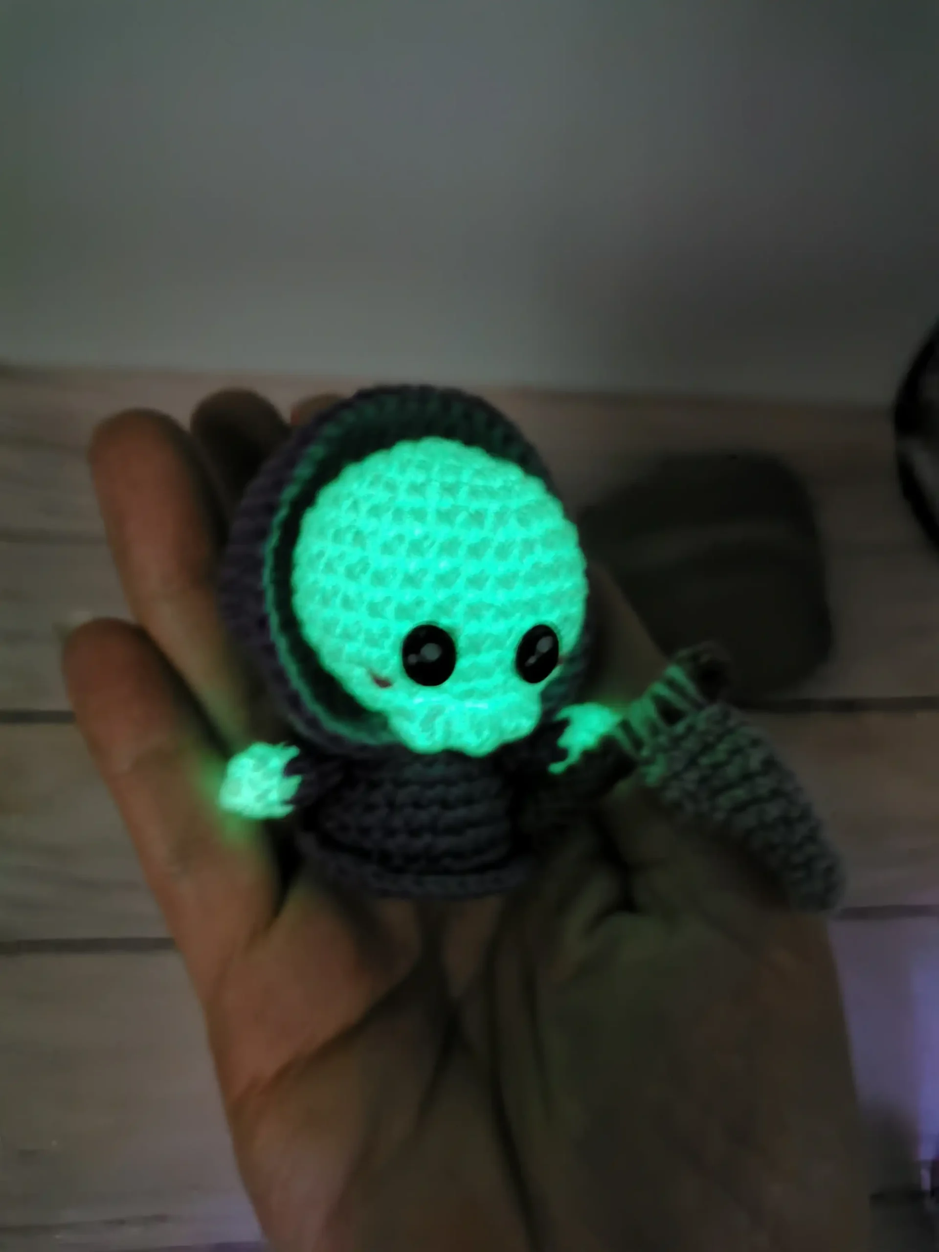 Faucheuse/Ripper en porte-clés amigurumi kawaii, conçu à la main au crochet par La Mu's heure