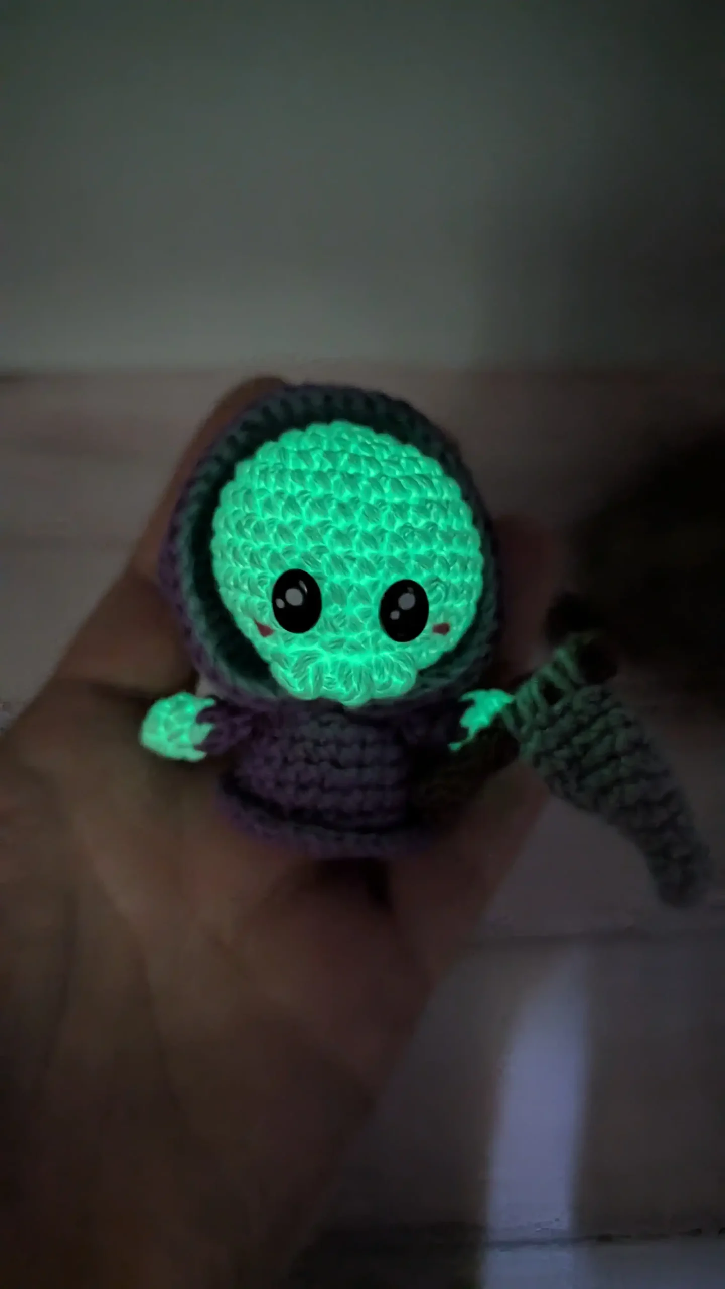 Faucheuse/Ripper en porte-clés amigurumi kawaii, conçu à la main au crochet par La Mu's heure