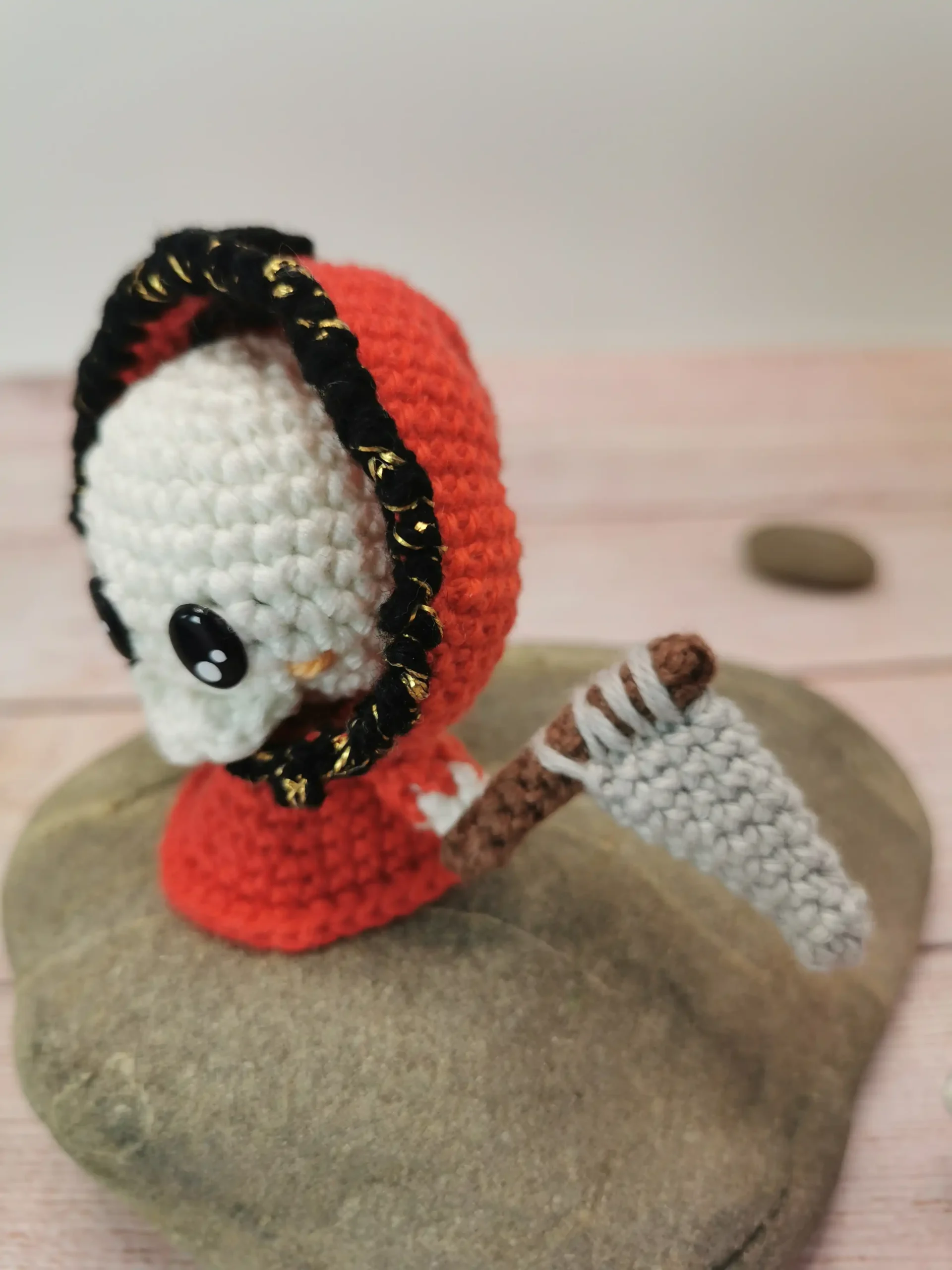 La Petite Faucheuse/Reaper phosphorescente– Amigurumi fait main au crochet – Image 18