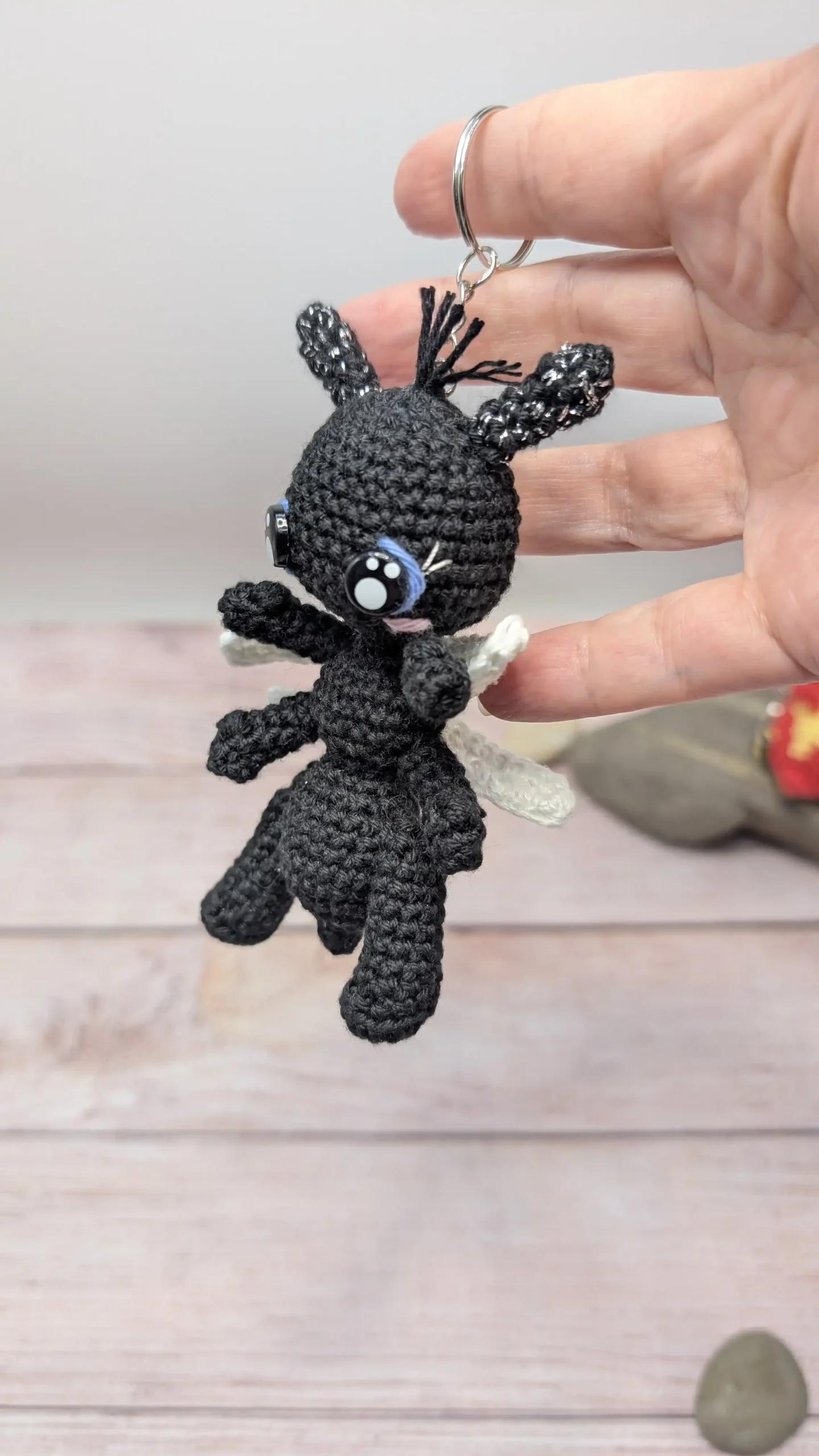 Fourmi noire amigurumi fait main au crochet par La Mu's Heure