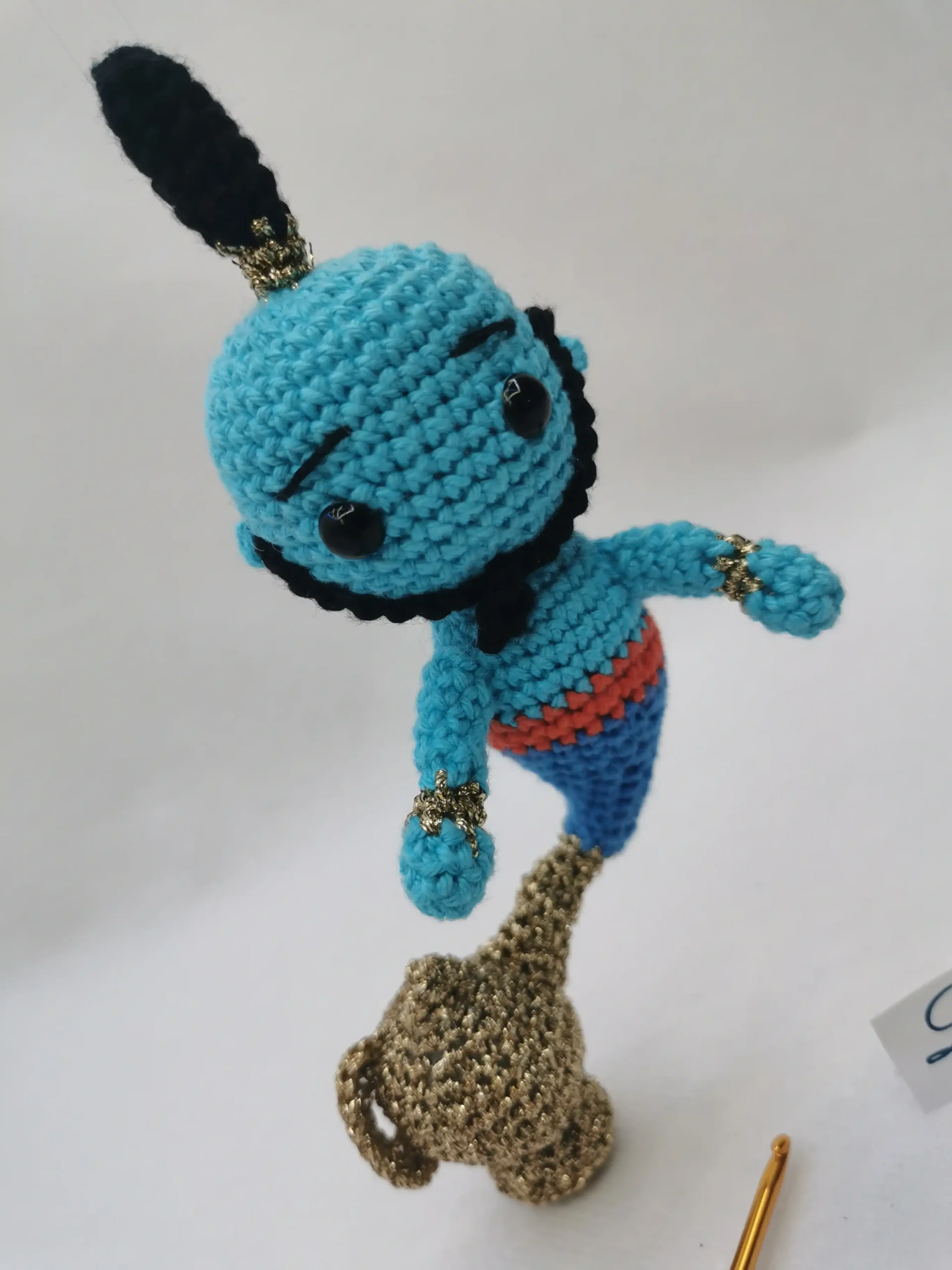 le génie de la lampe amigurumi fait main au crochet fait par La Mu's heure