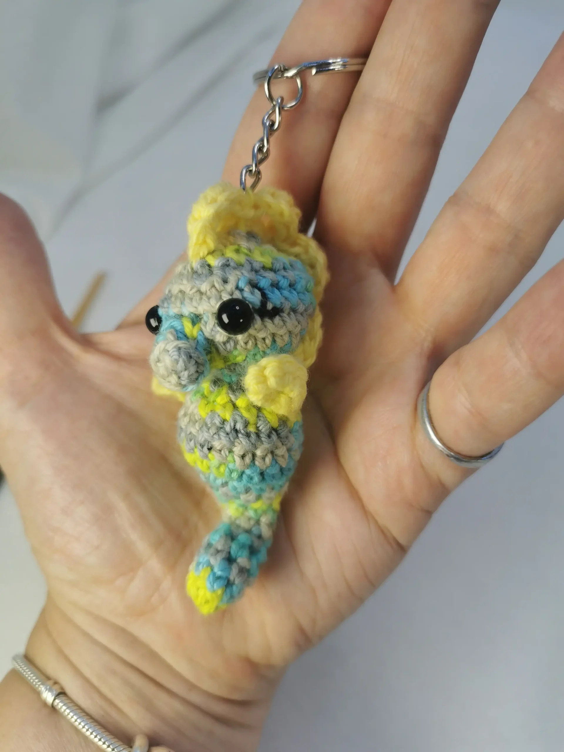 hippocampe amigurumi fait main au crochet par La Mu's heure