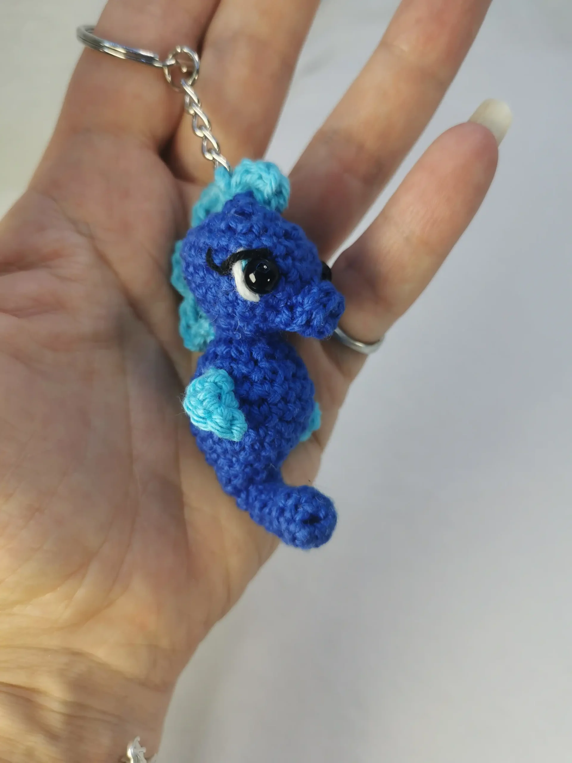 hippocampe amigurumi fait main au crochet par La Mu's heure
