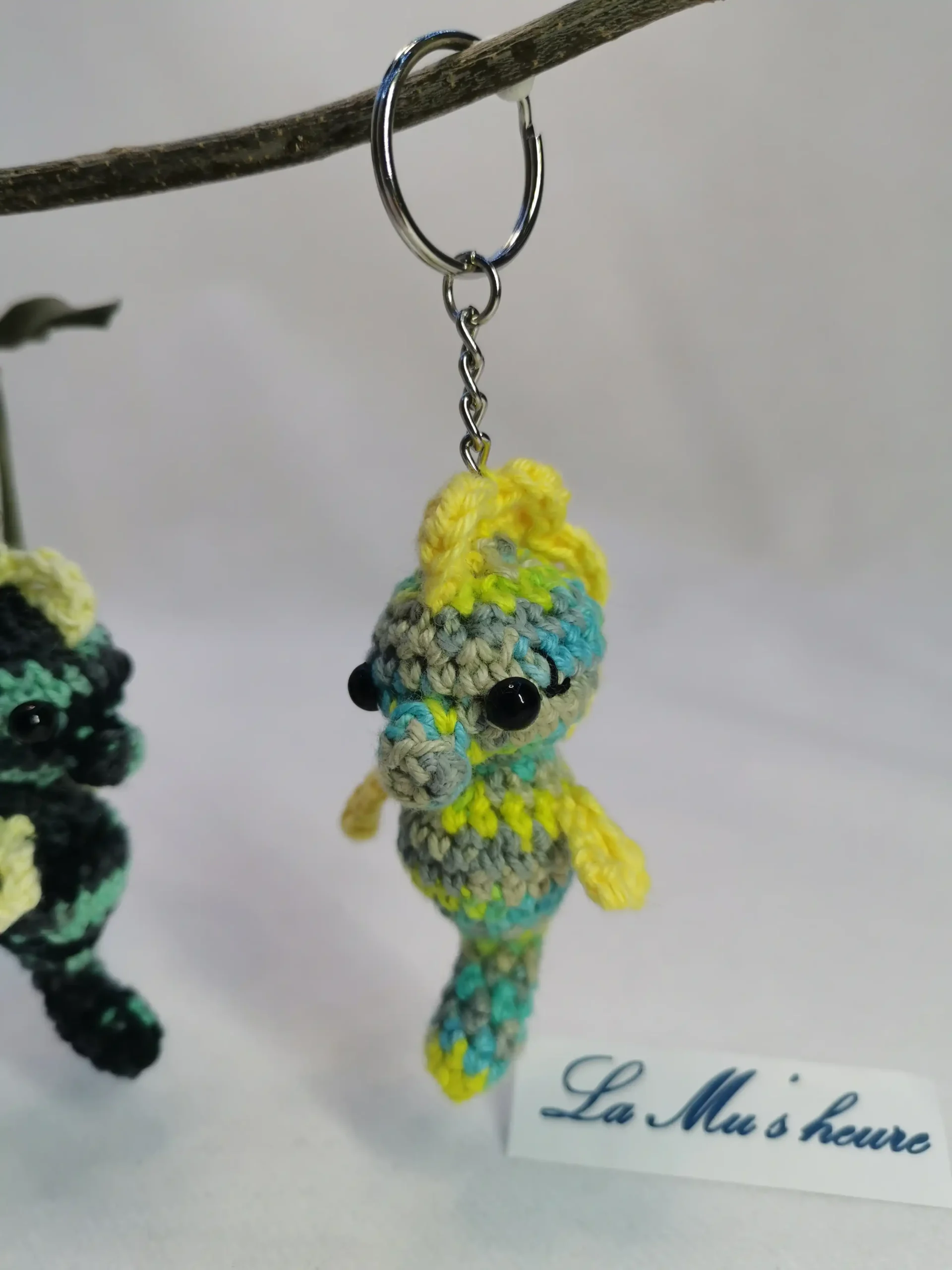 hippocampe amigurumi fait main au crochet par La Mu's heure