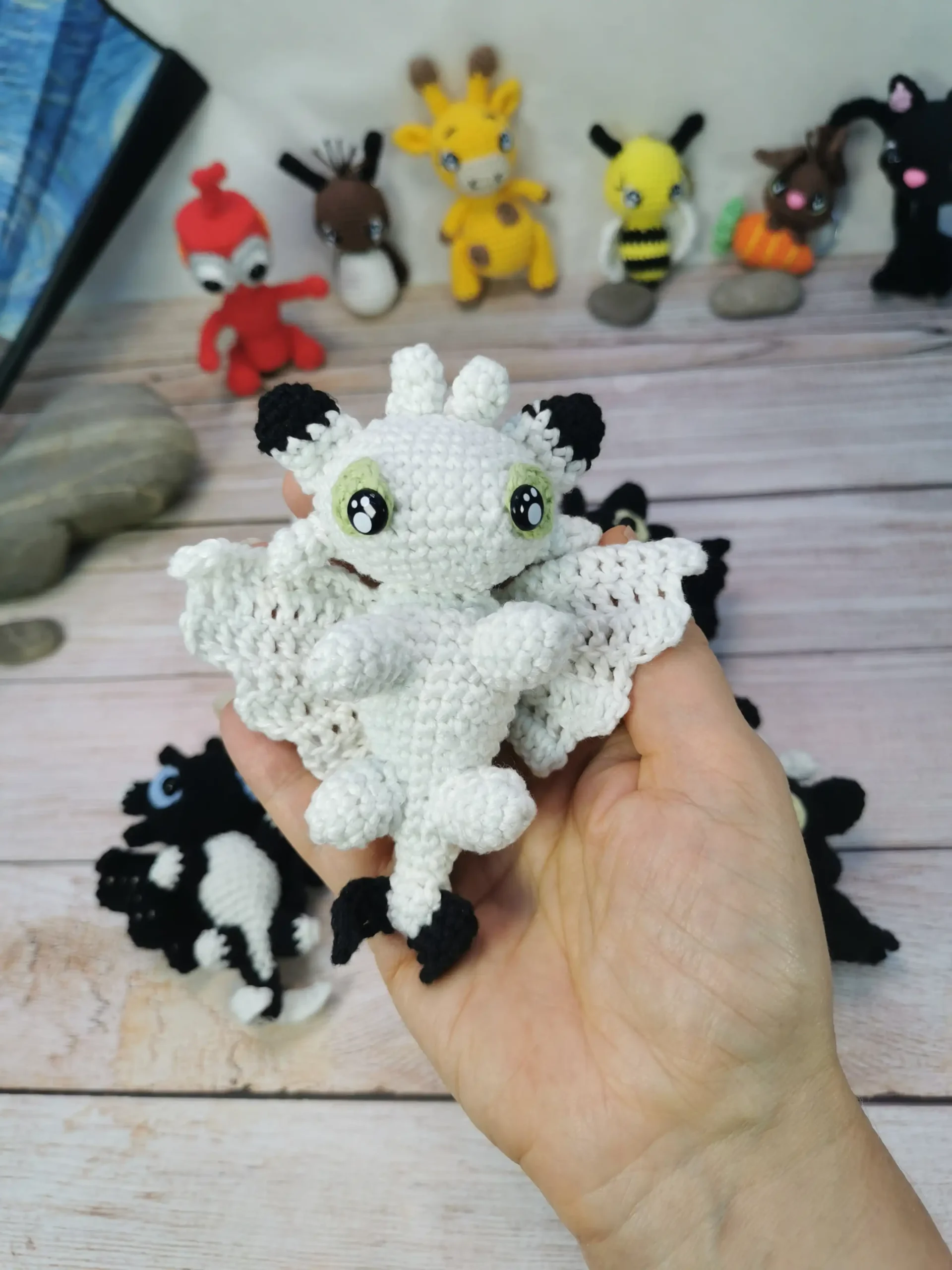 krokmou dragon furie nocturne furie éclair fluorescent amigurumi kawaii fais main au crochet par La Mu's heure