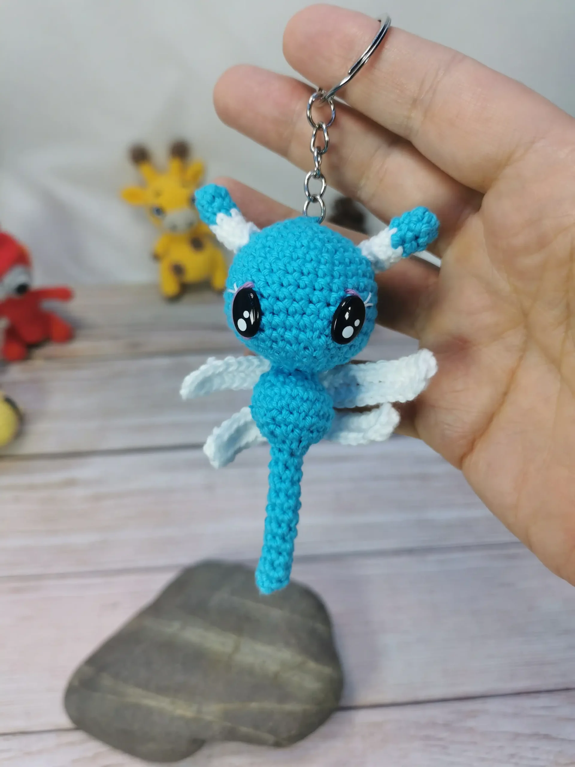 Libellule amigurumi fait main au crochet par La Mu's Heure