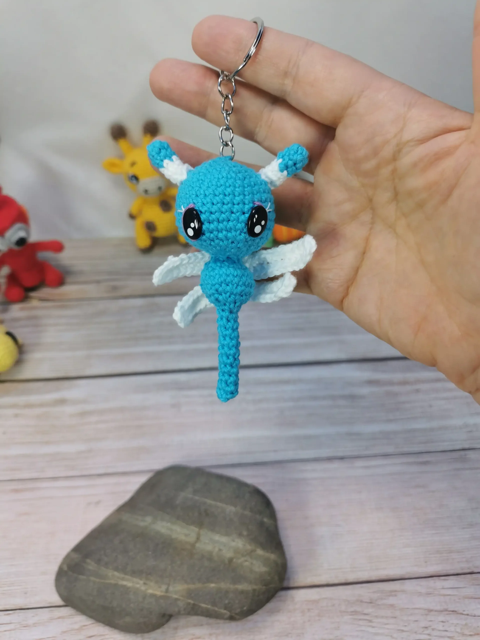 Libellule amigurumi fait main au crochet par La Mu's Heure