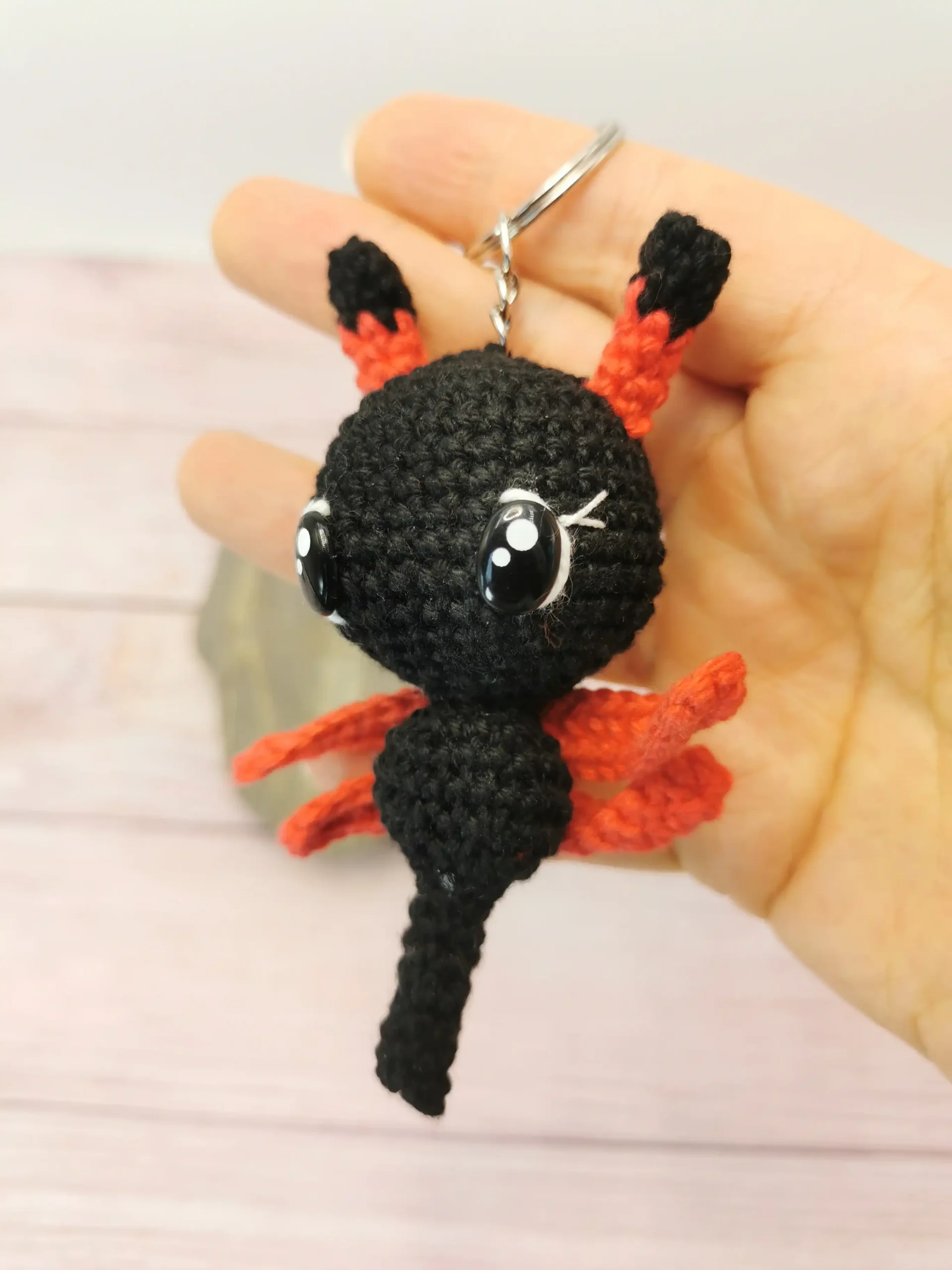 Libellule amigurumi fait main au crochet par La Mu's Heure