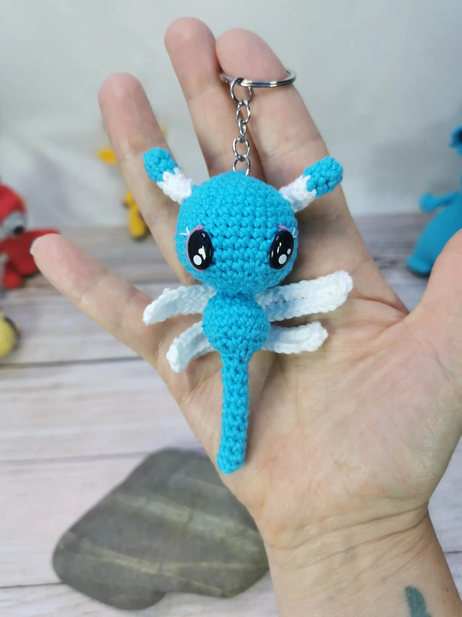 Libellule amigurumi fait main au crochet par La Mu's Heure