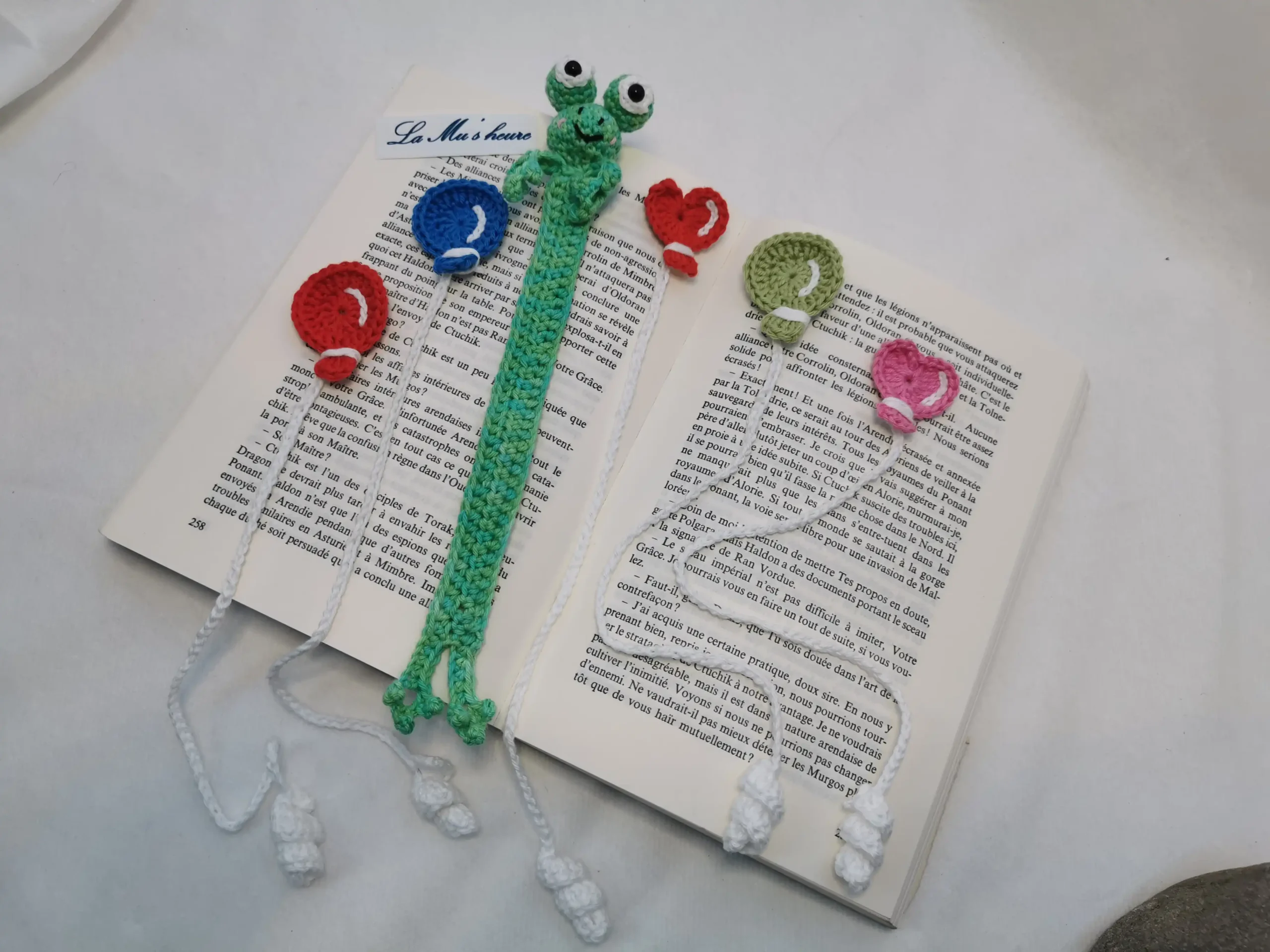 marque page fait main au crochet fait par La Mu's heure