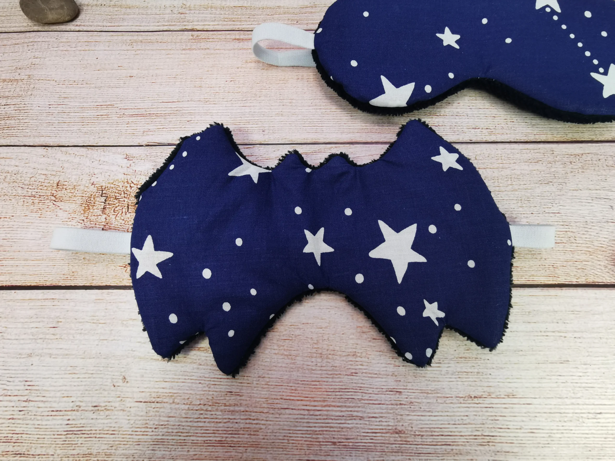 Masque de nuit fait main par La Mu's Heure