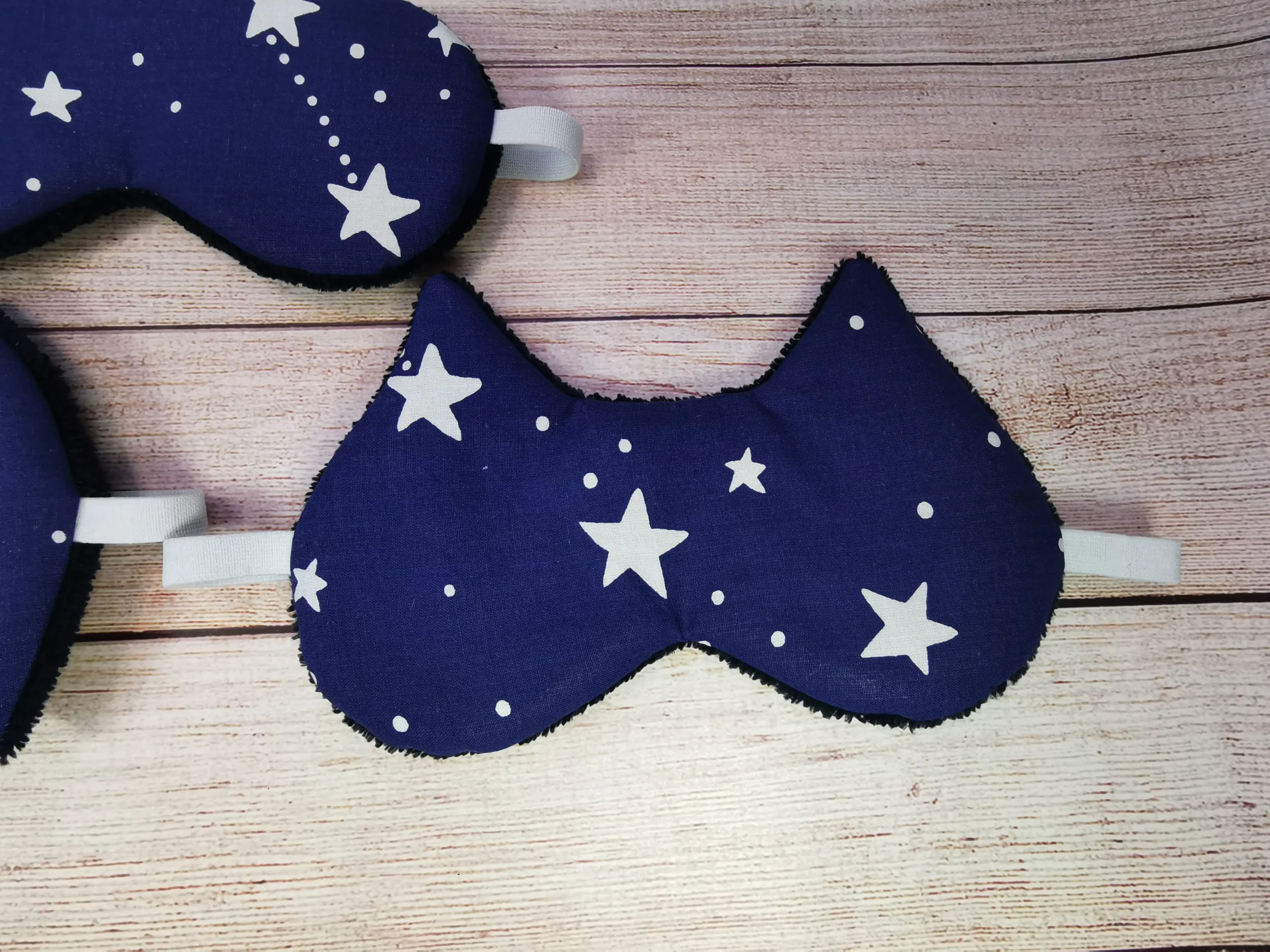 Masque de nuit fait main par La Mu's Heure