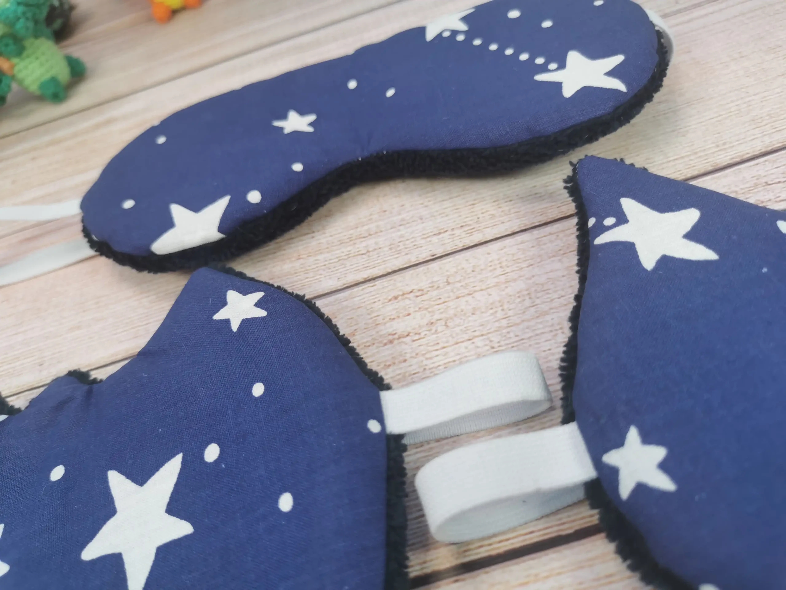 Masque de nuit fait main par La Mu's Heure