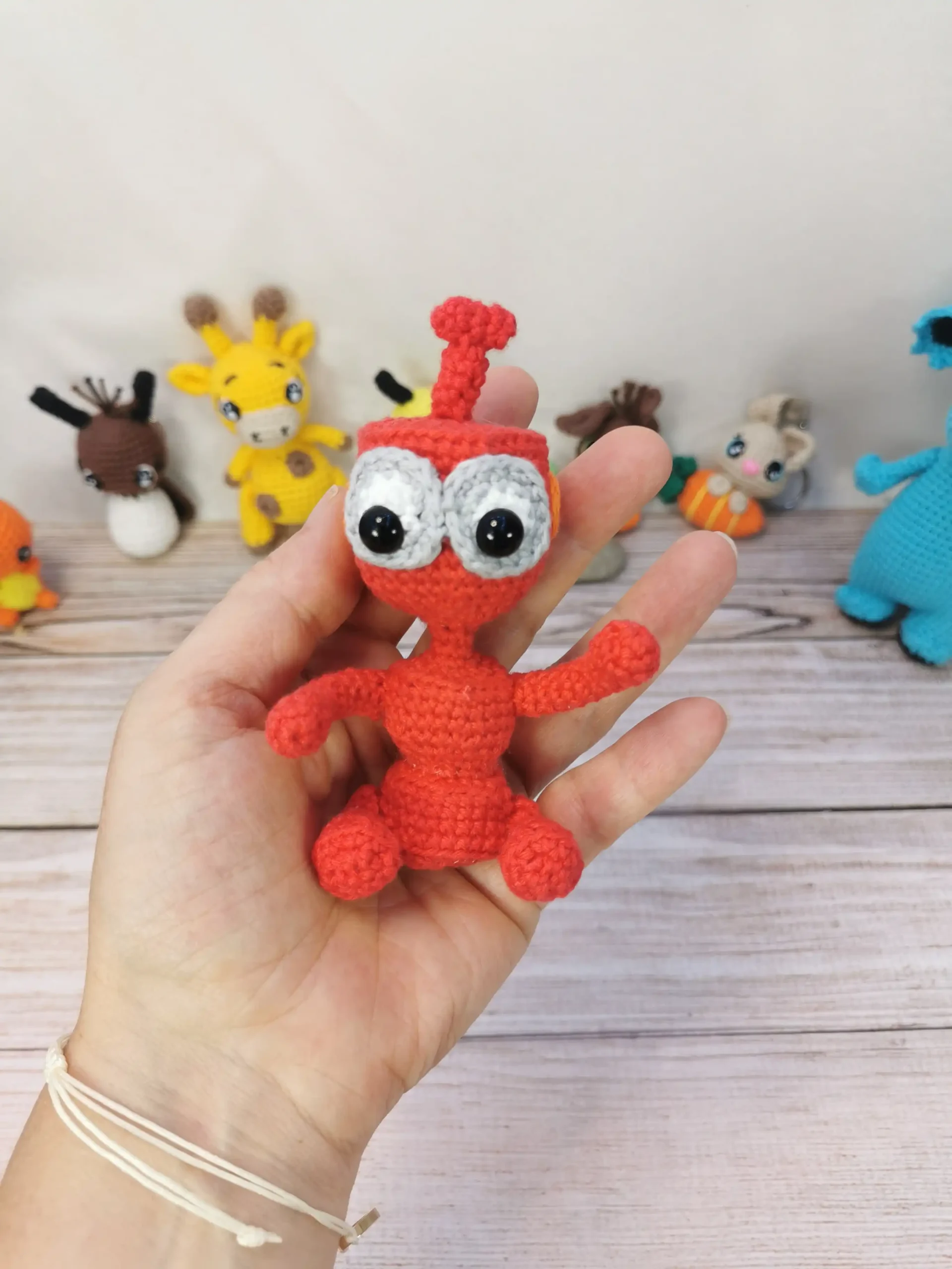 Nono d 'Ulysse 31 fait mains au crochet par La Mu's heure