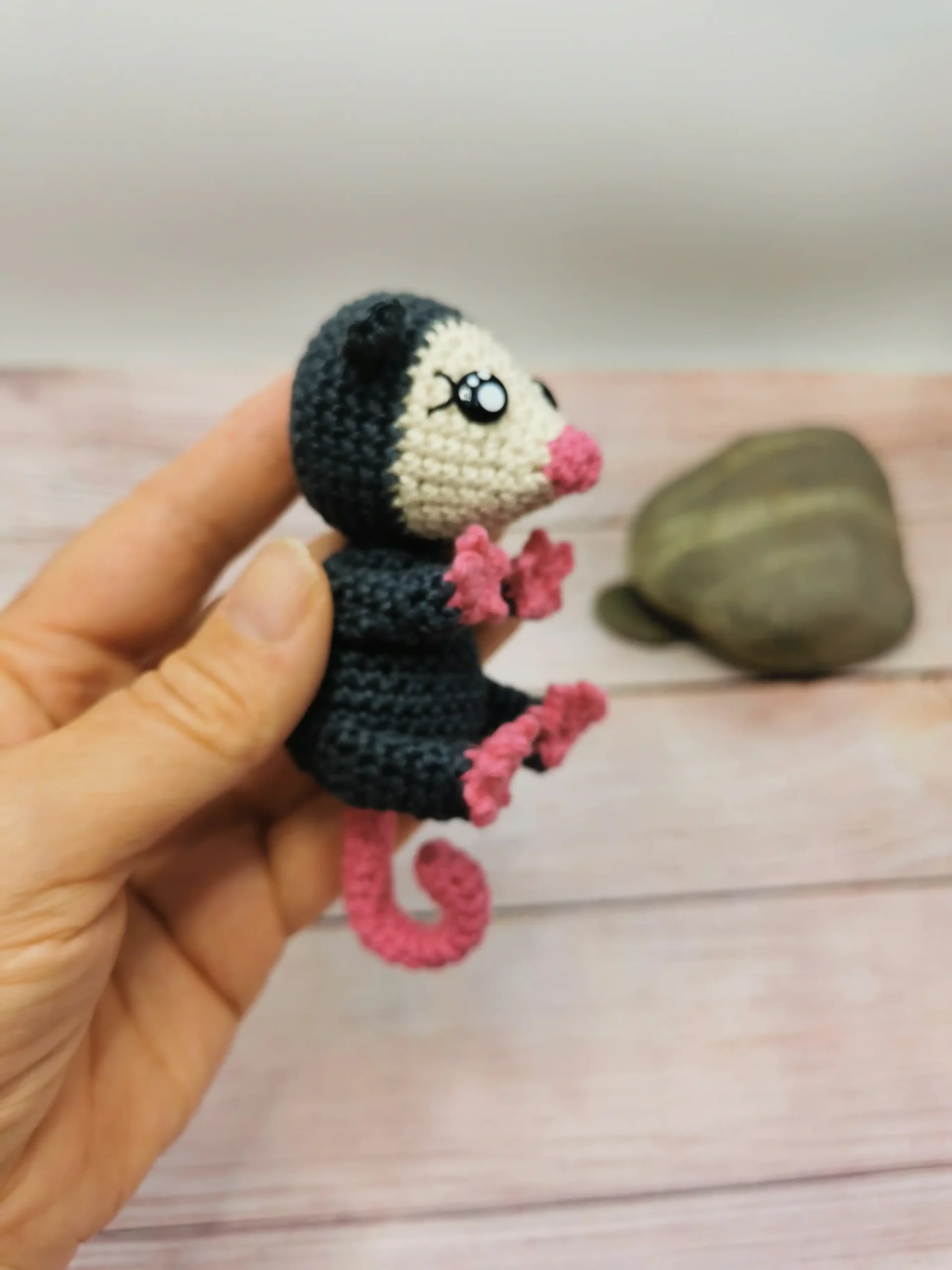 Opossum amigurumi fait au crochet par La Mu's Heure