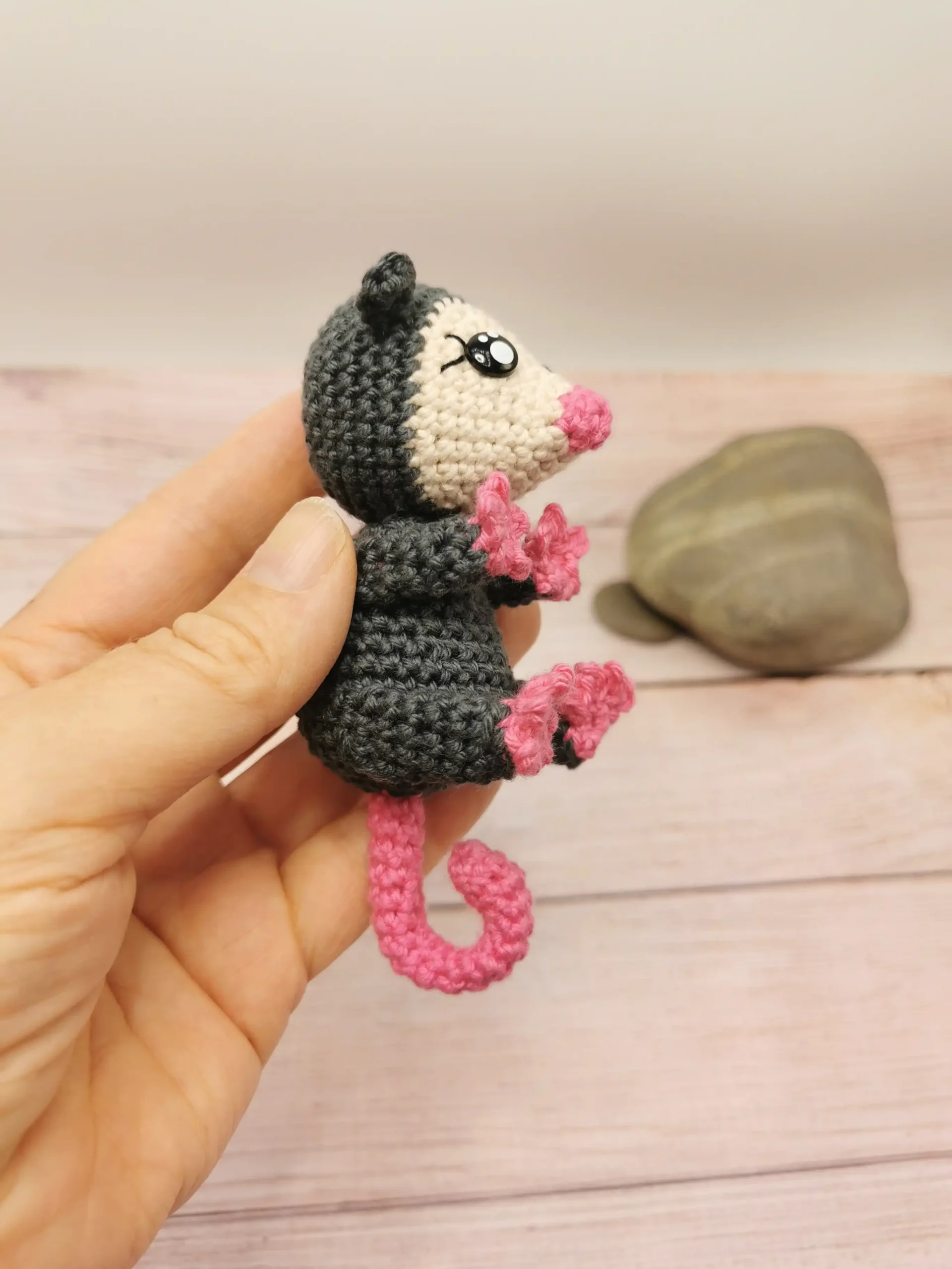 Opossum amigurumi fait au crochet par La Mu's Heure