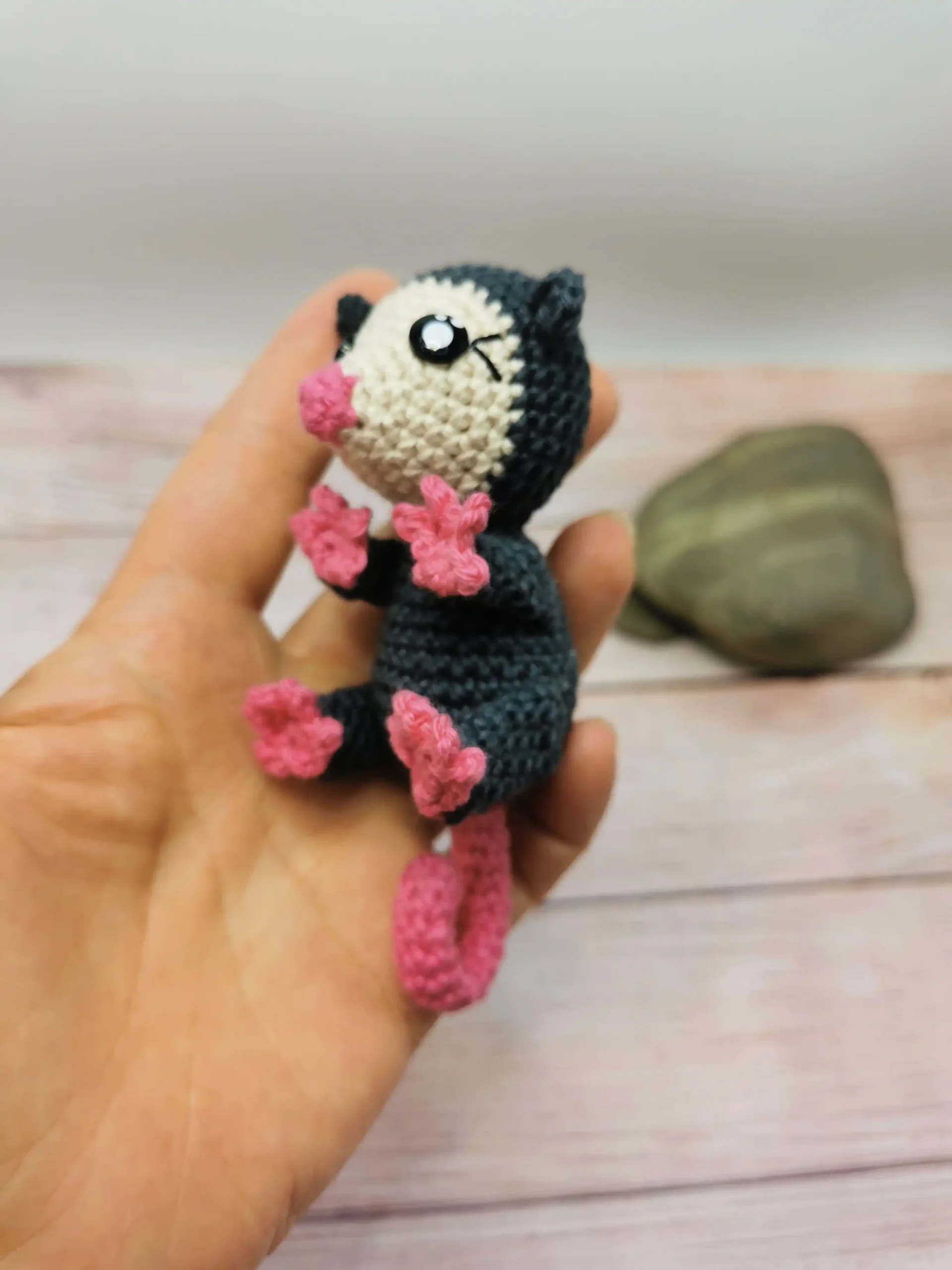 Opossum amigurumi fait au crochet par La Mu's Heure