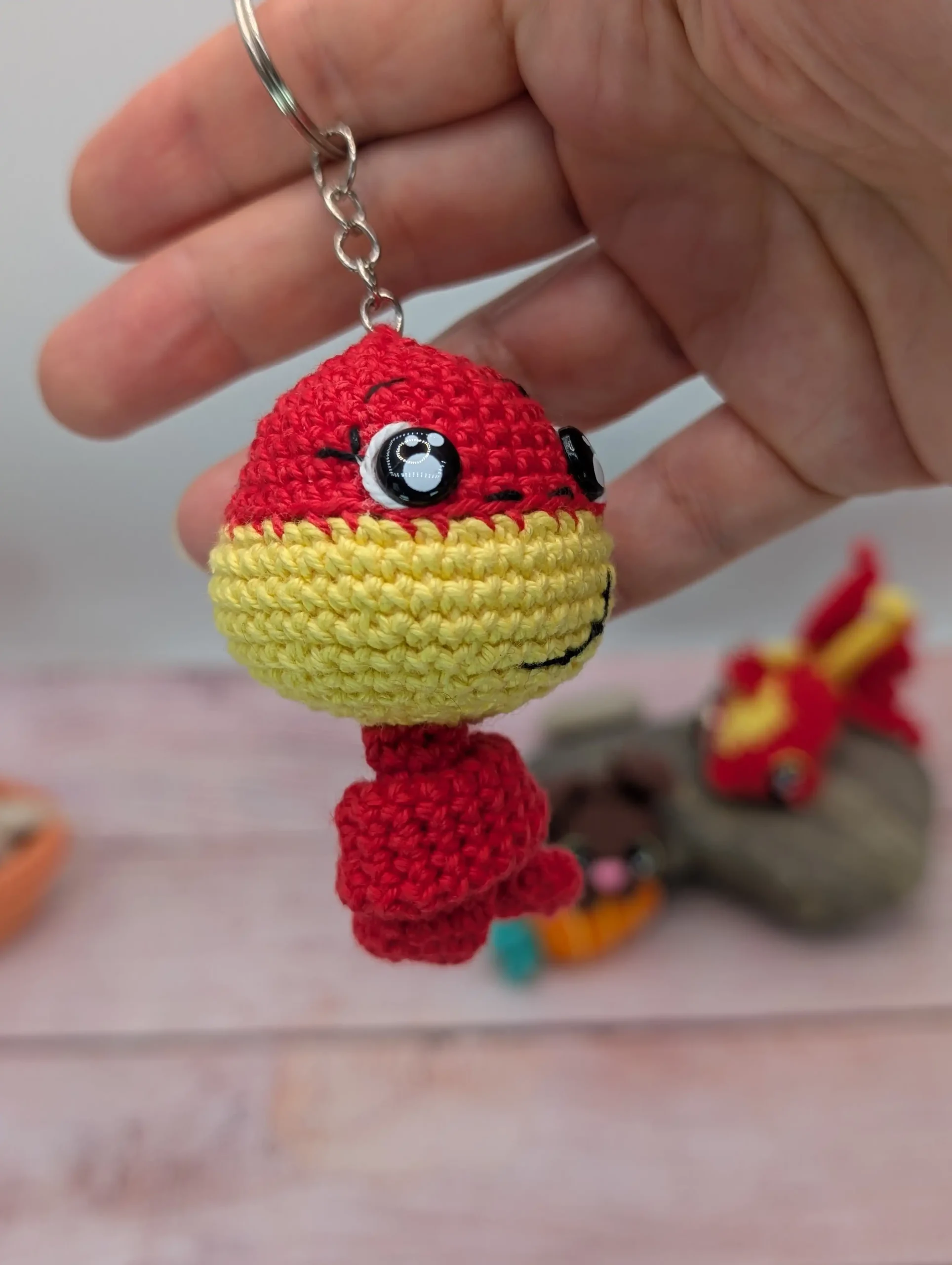 Serpent amigurumi fait main au crochet fait par La Mu's heure
