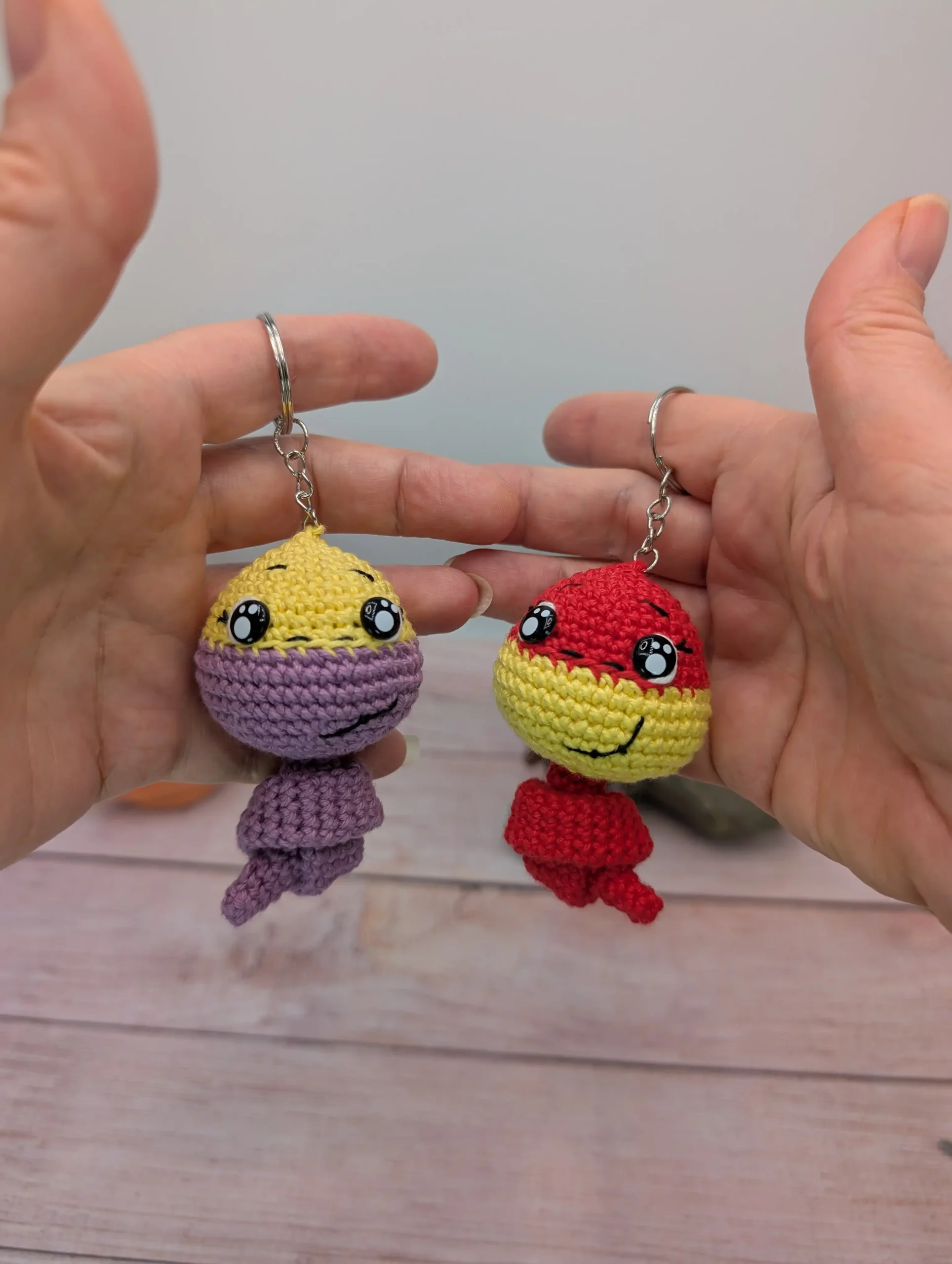 Serpent amigurumi fait main au crochet fait par La Mu's heure