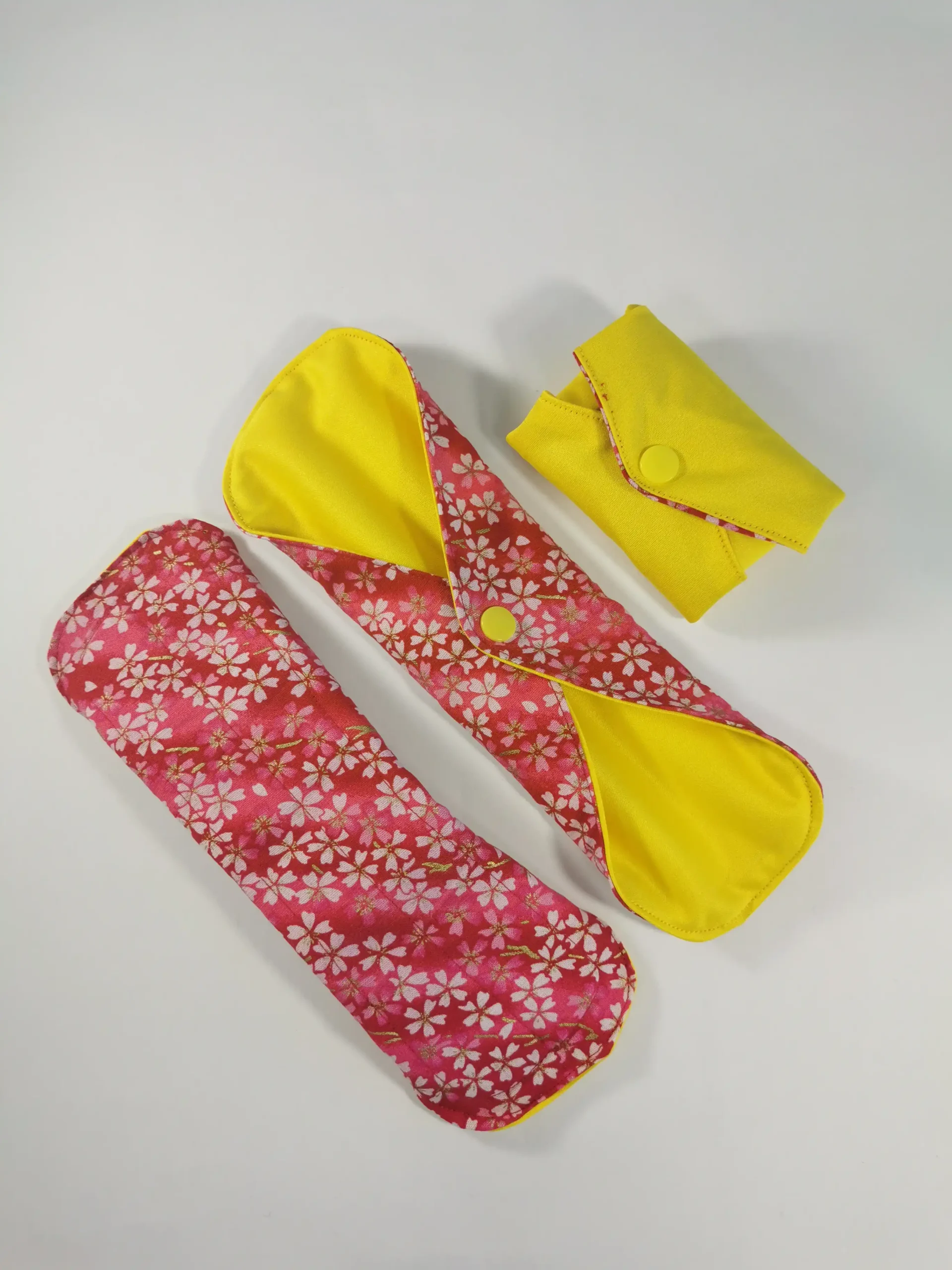 Serviettes hygiéniques lavables fait main par La Mu's heure